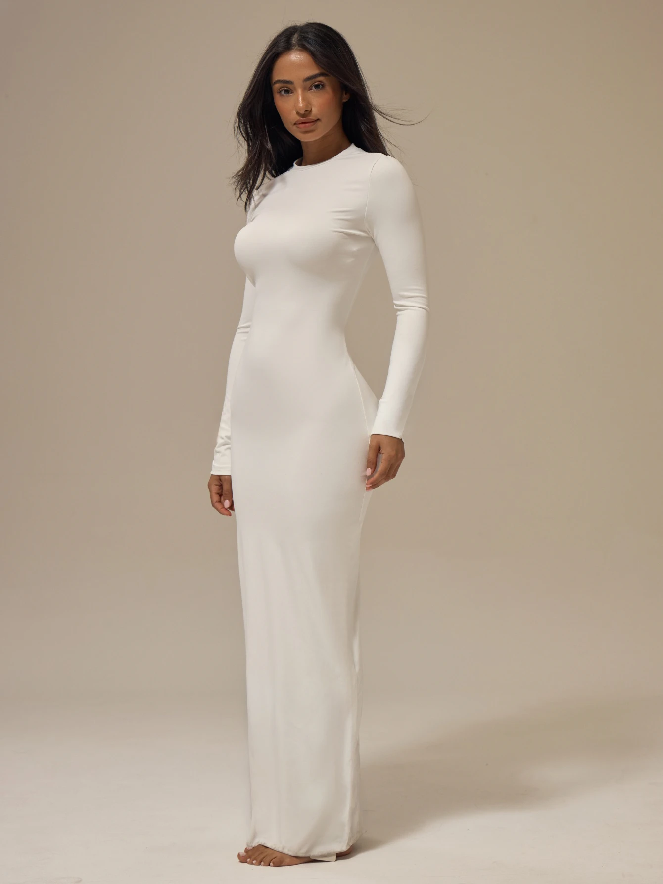 MUSERA ESSENTIALS Robe mi-longue ajustée à manches longues au toucher doux. Basique, — vue 4