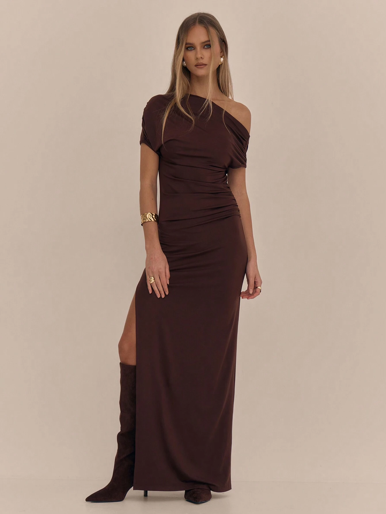 MUSERA Robe longue asymétrique à épaule drapée et fendue sur le côté. Élégante pour les — vue 2