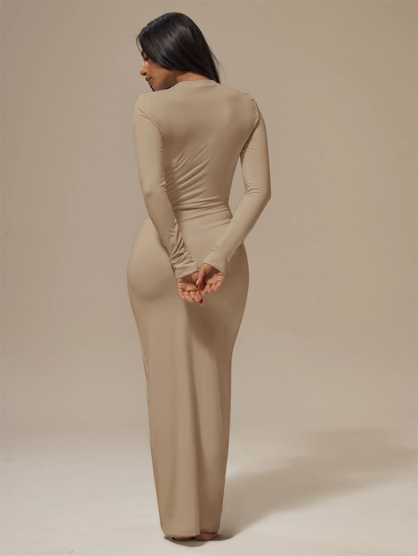 MUSERA ESSENTIALS Robe mi-longue ajustée à manches longues au toucher doux. Basique, — vue 8