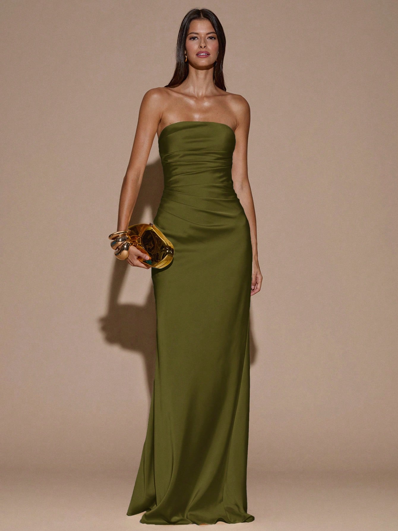 Robe sirène minimaliste sexy de couleur unie jaune crème plissée dos nu — vue 3