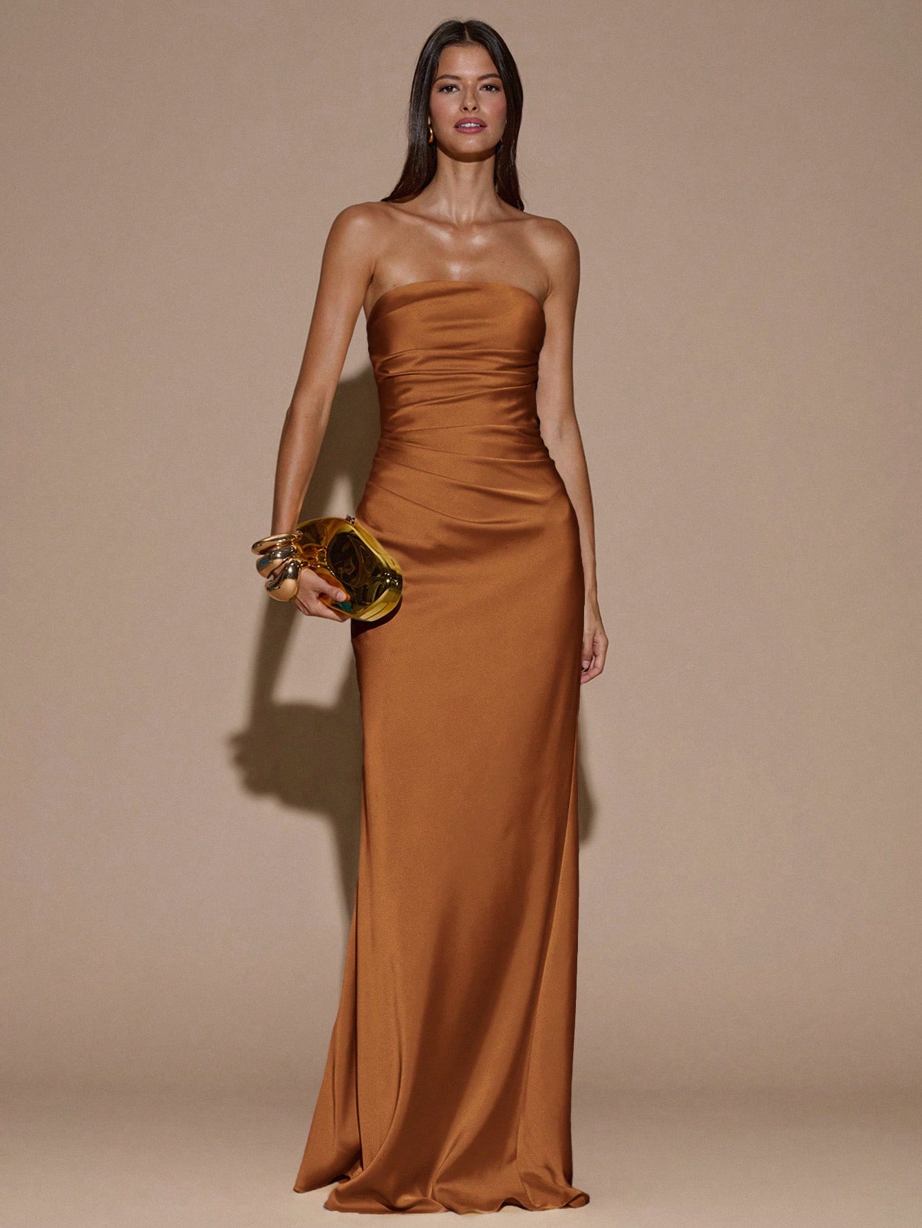Robe sirène minimaliste sexy de couleur unie jaune crème plissée dos nu — vue 15