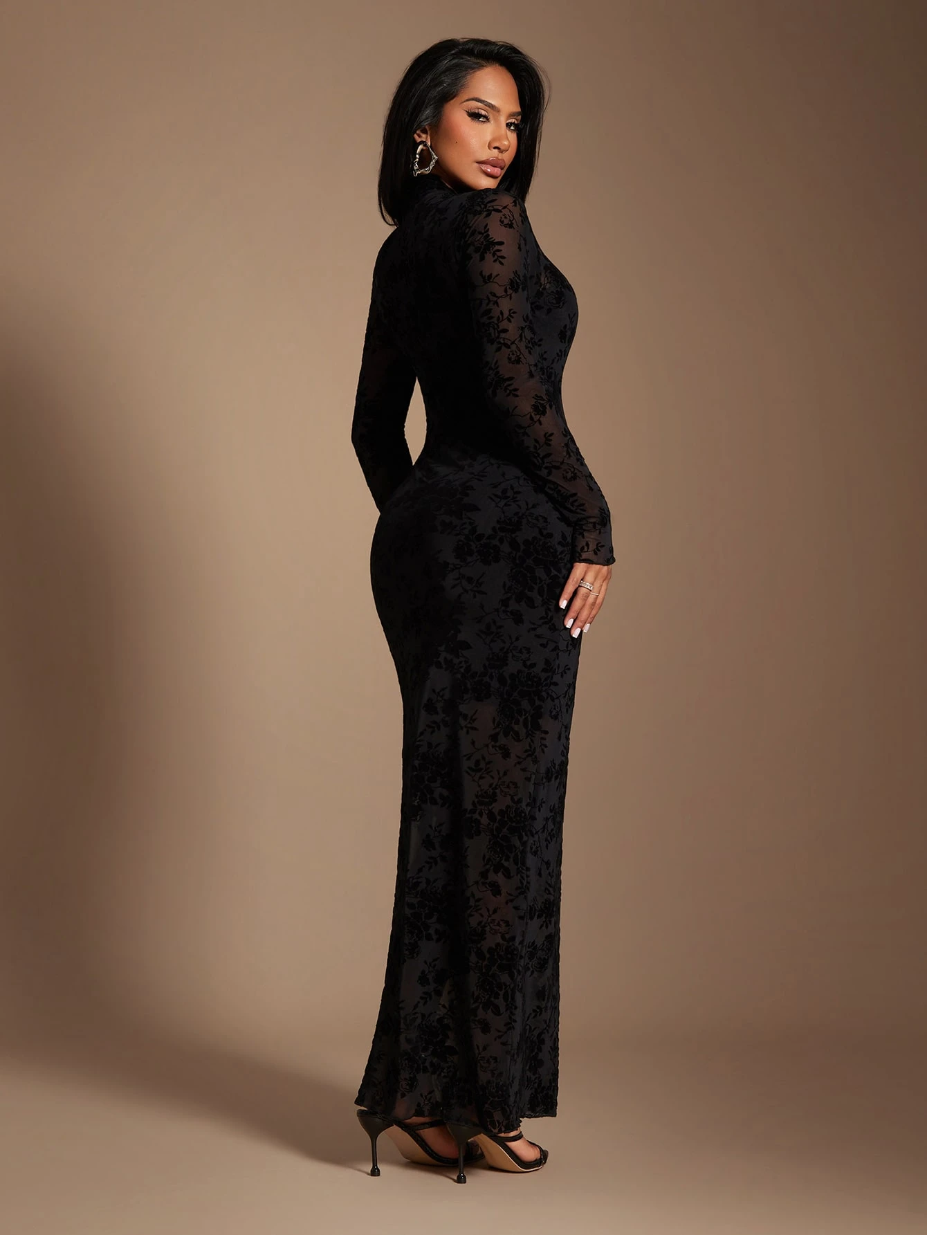 Radiana Robe élégante et digne en maille jacquard floquée noire pour femmes, robe ajustée — vue 2