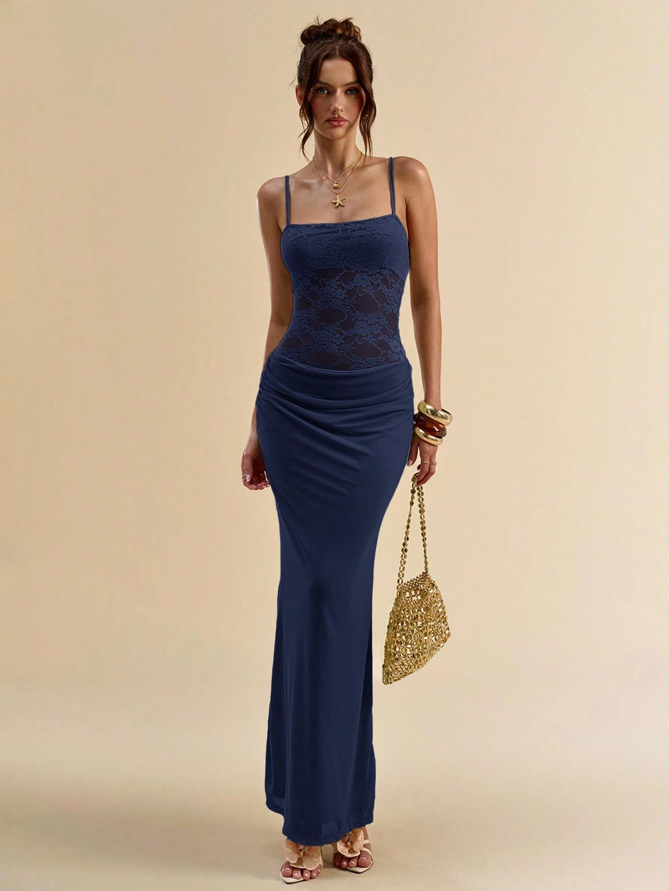 Robe moulante d'été sexy pour vacances en dentelle avec empiècements — vue 11