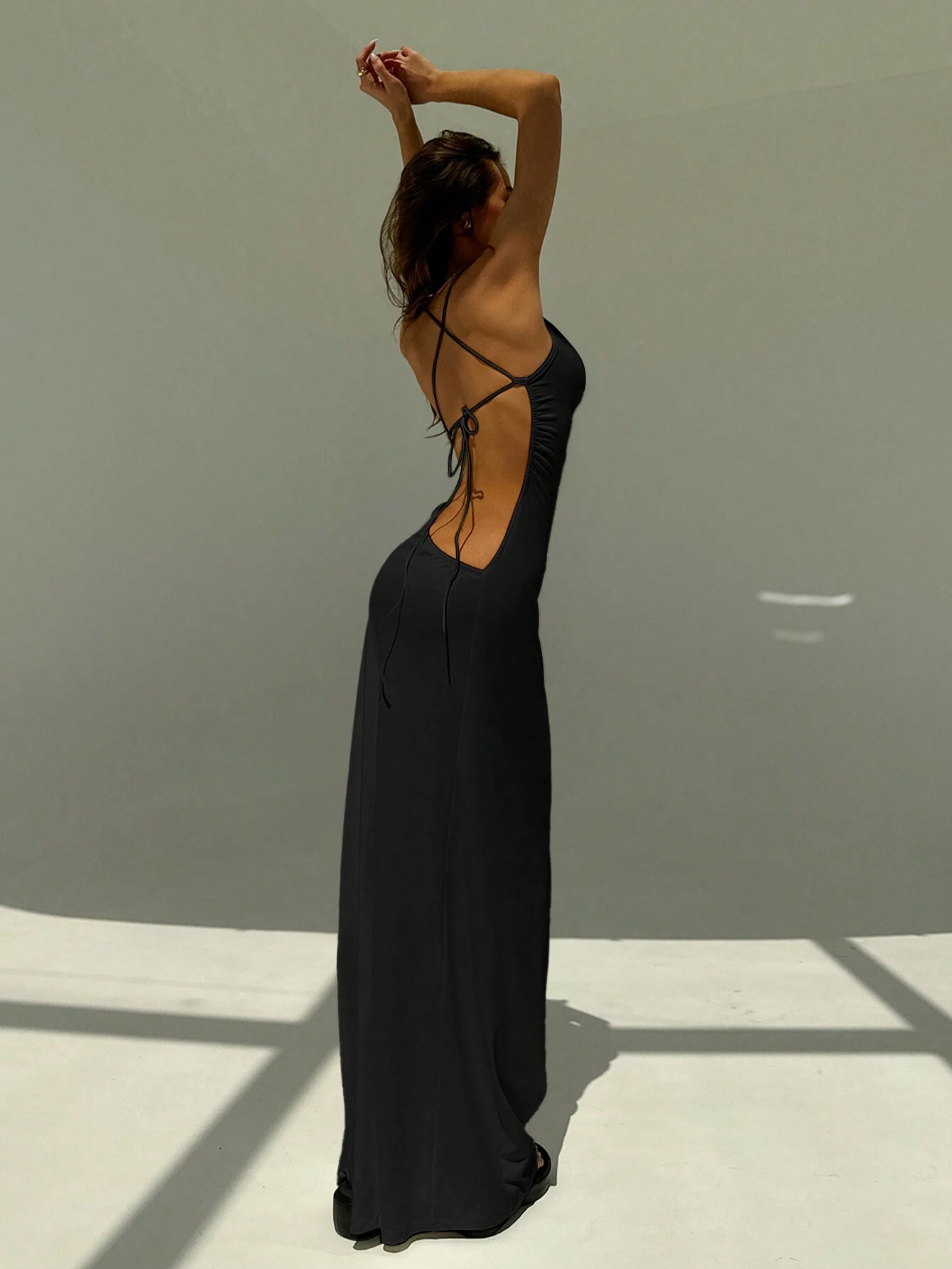 Aloruh Robe longue de bal blanche avec bretelles spaghetti, dos nu, col drapé serré pour — vue 2