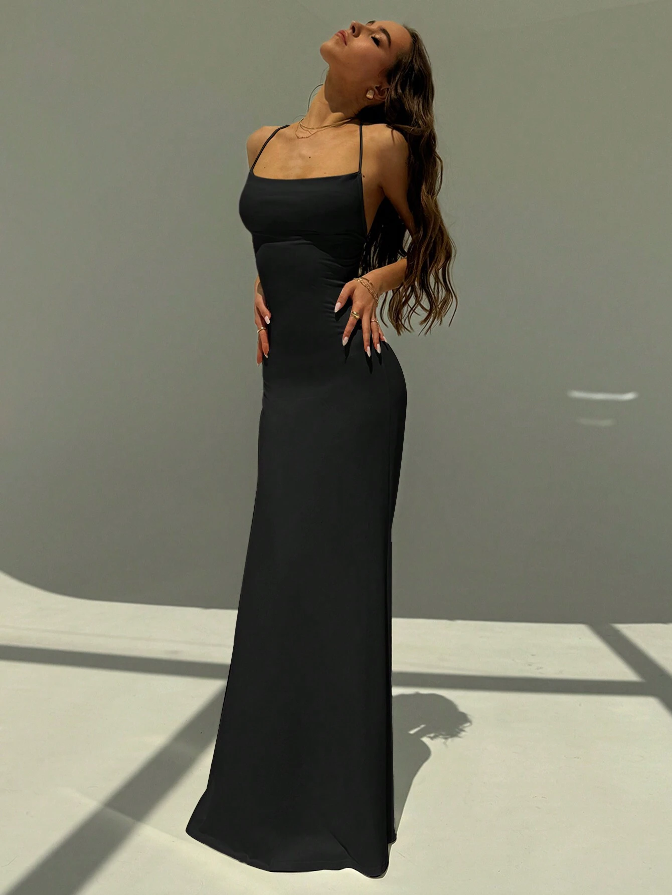 Aloruh Robe longue de bal blanche avec bretelles spaghetti, dos nu, col drapé serré pour — vue 6