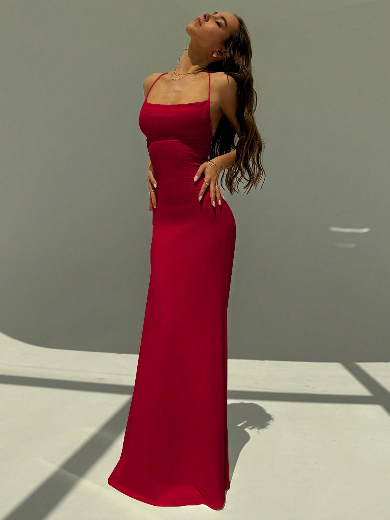 Aloruh Robe longue de bal blanche avec bretelles spaghetti, dos nu, col drapé serré pour — vue 7