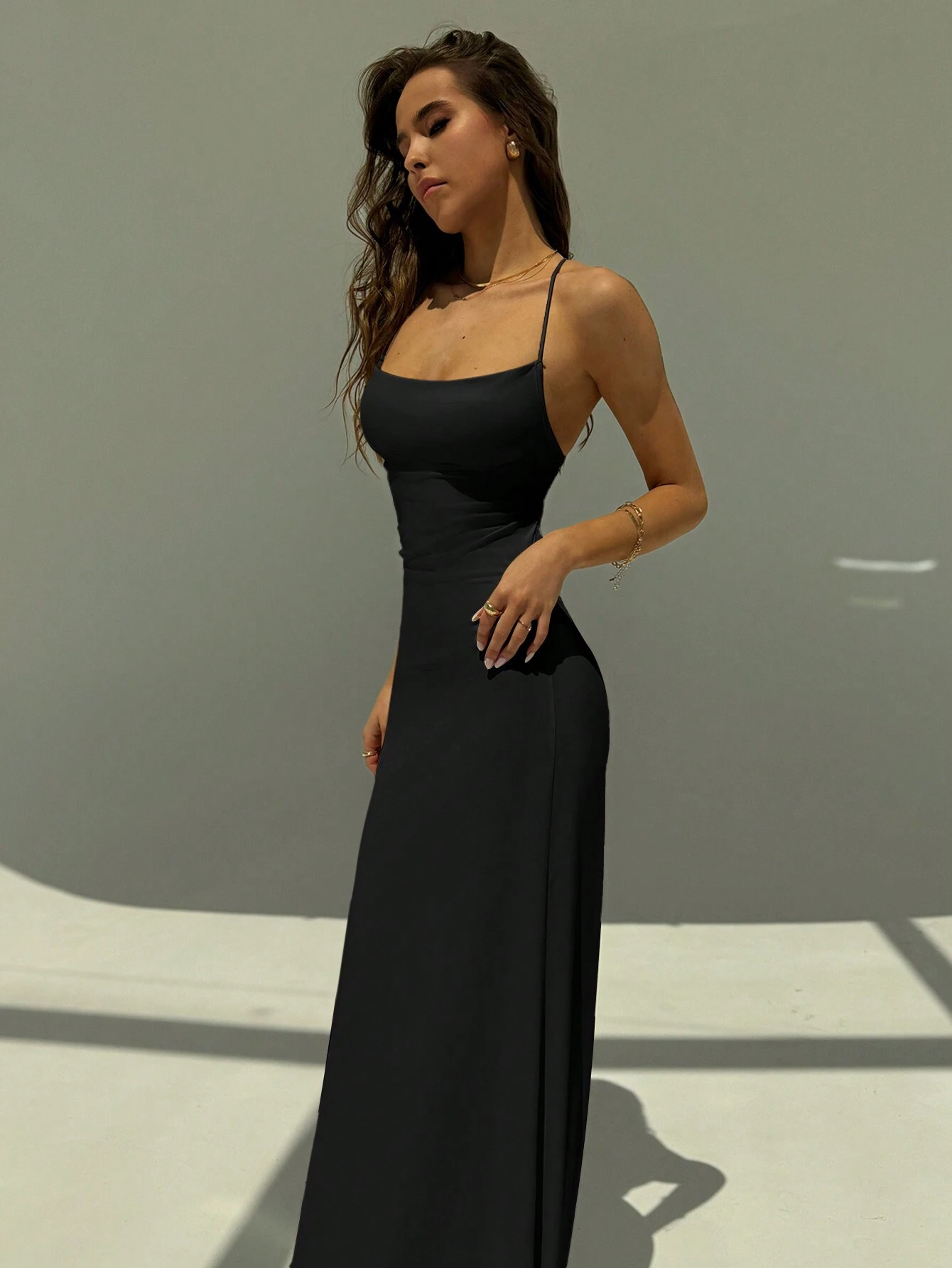 Aloruh Robe longue de bal blanche avec bretelles spaghetti, dos nu, col drapé serré pour — vue 10