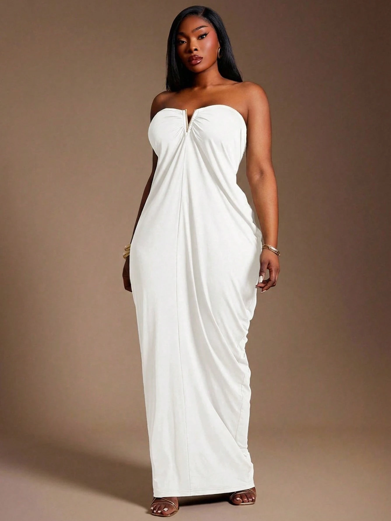 Radiana Robe longue noire élégante grande taille sans bretelles et sans manches avec — vue 7