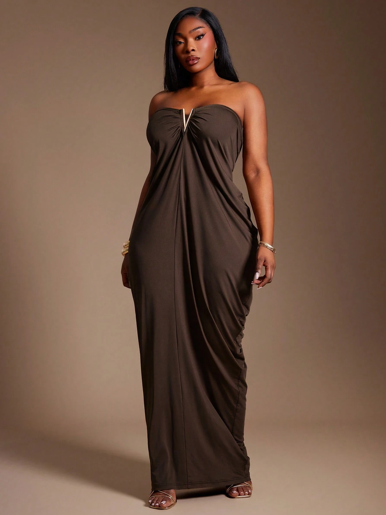 Radiana Robe longue noire élégante grande taille sans bretelles et sans manches avec — vue 8