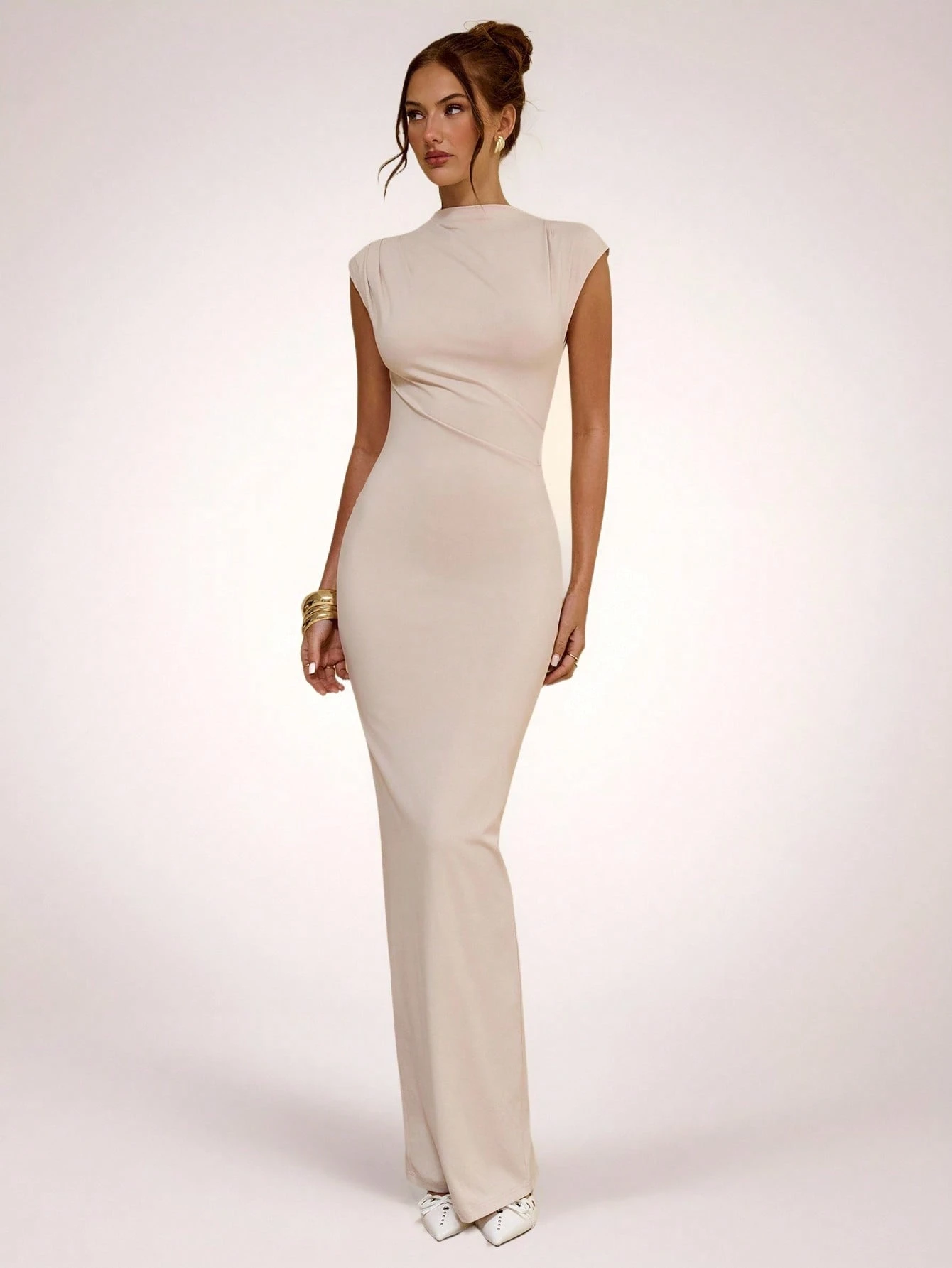 Robe moulante asymétrique froncée abricot, robe longue élégante minimaliste de — vue 2