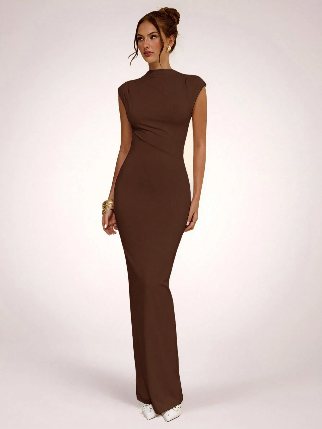 Robe moulante asymétrique froncée abricot, robe longue élégante minimaliste de — vue 5
