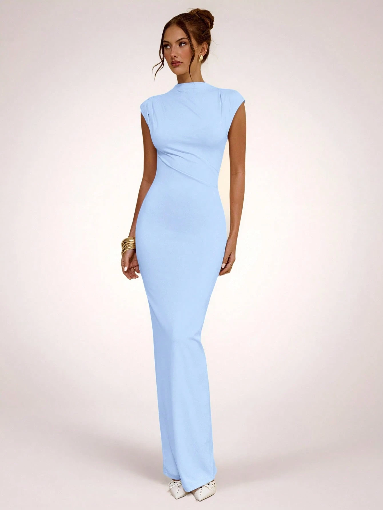 Robe moulante asymétrique froncée abricot, robe longue élégante minimaliste de — vue 10