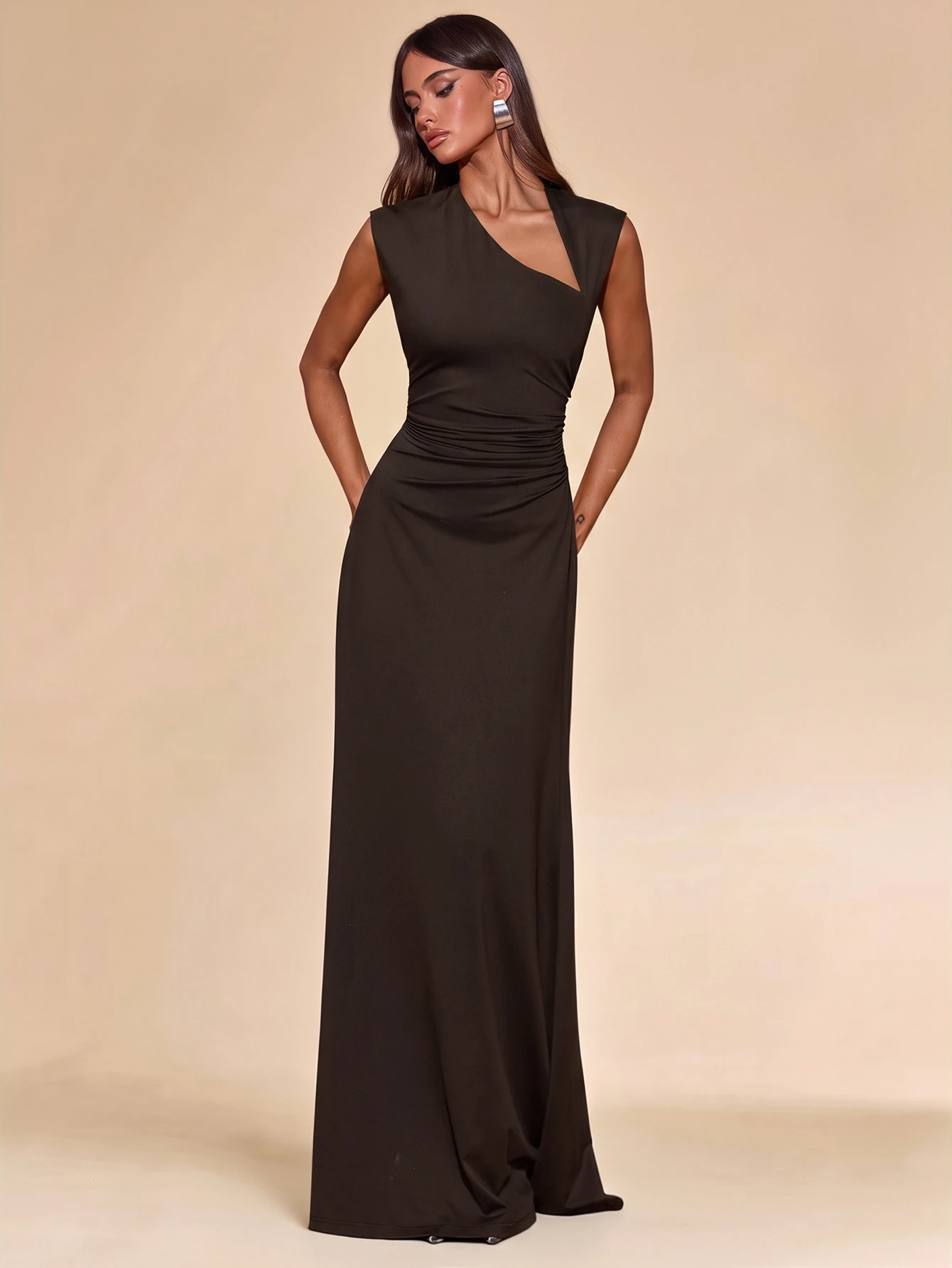 Robe longue tricotée sans manches à col asymétrique de couleur unie pour — vue 2