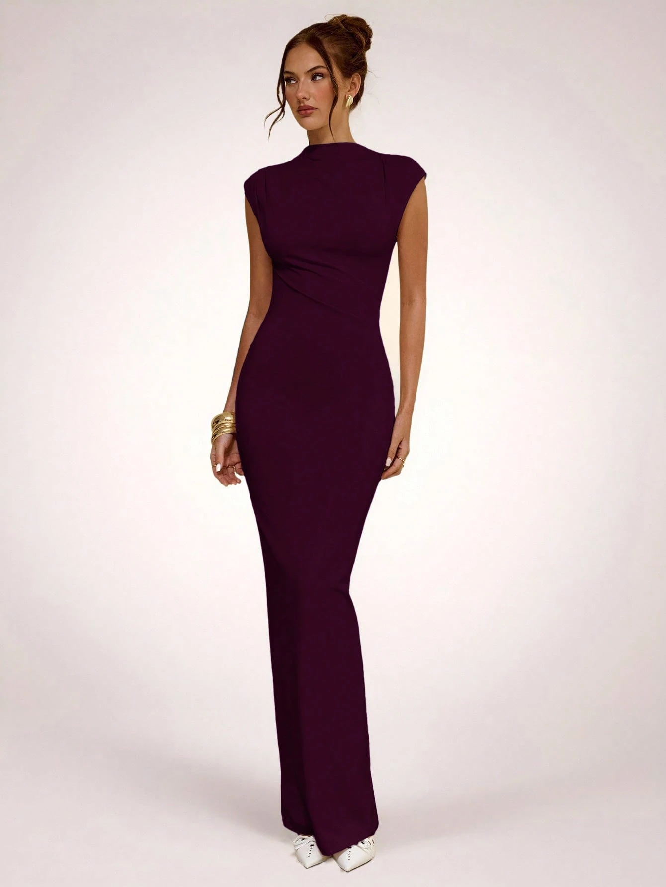 Robe moulante asymétrique froncée abricot, robe longue élégante minimaliste de — vue 7