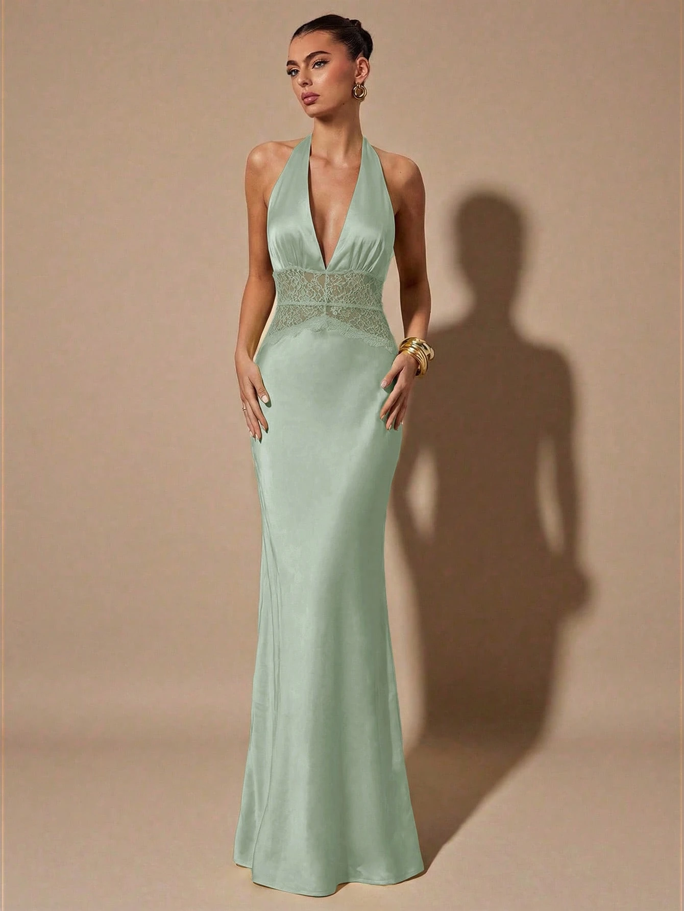 Robe longue élégante et formelle blanc crème d'été avec col en V profond, dos — vue 5