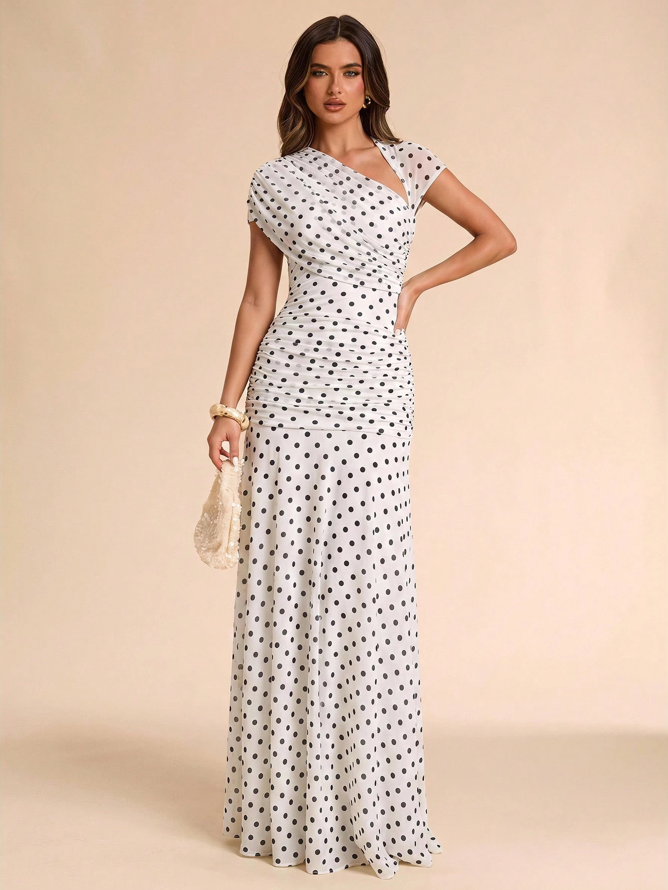 Robe longue asymétrique froncée ajustée, verte, convenant pour une invitée de — vue 2