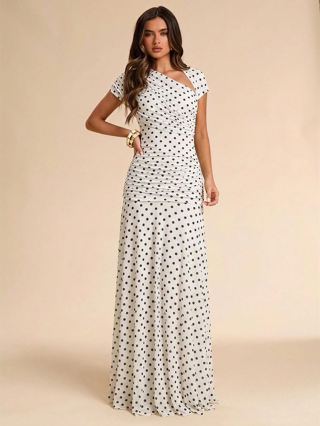 Robe longue asymétrique froncée ajustée, verte, convenant pour une invitée de — vue 10