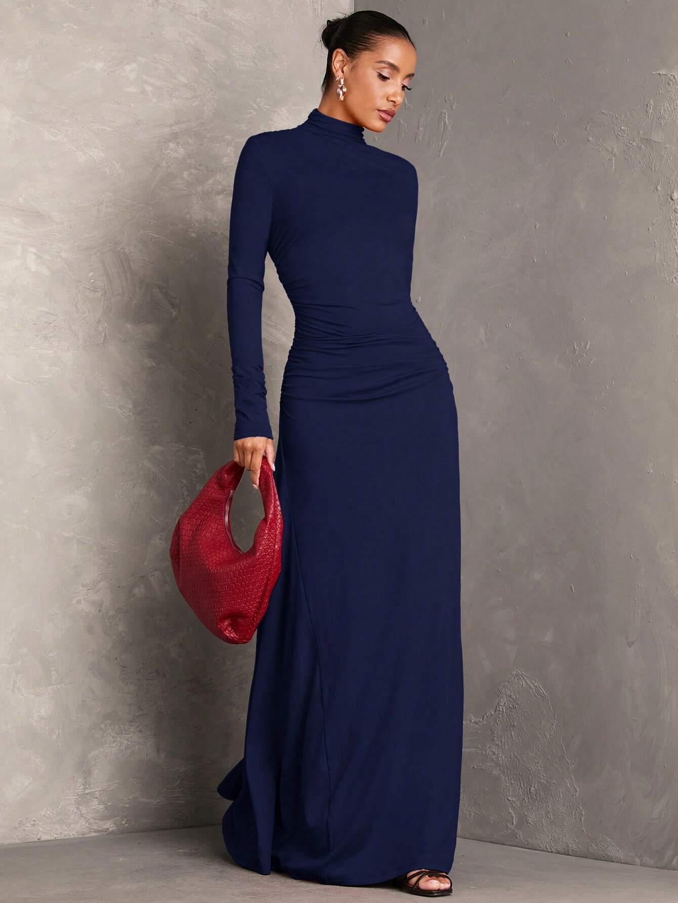 Robe plissée à col montant et manches longues, couleur unie. Robe pour invitée — vue 3