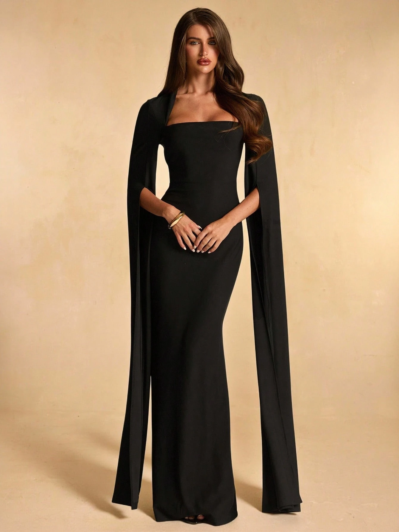 Robe droite ajustée à manches longues et col carré semi-Top, noire