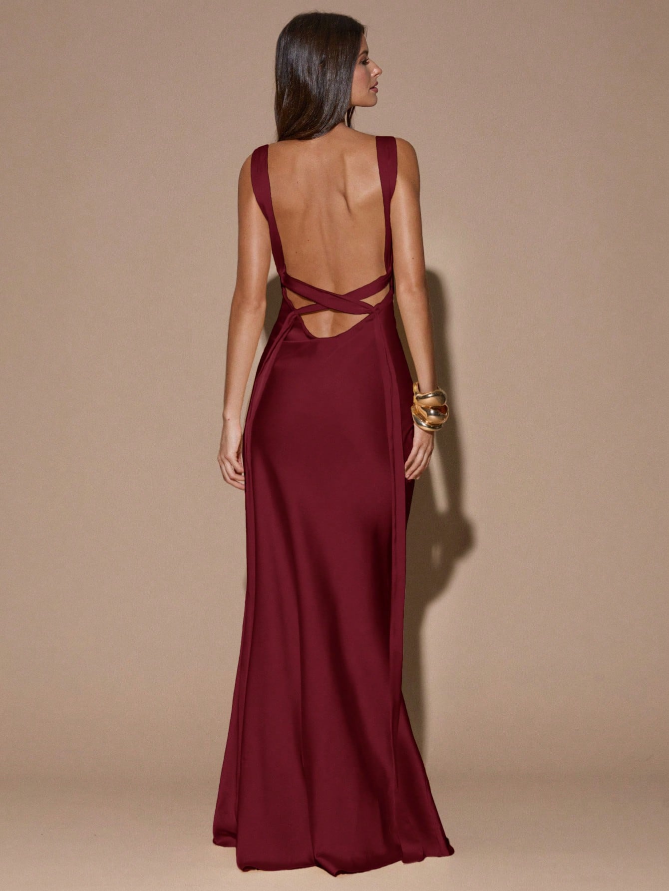 Robe longue sirène minimaliste sexy de couleur unie jaune crème, col en V — vue 6