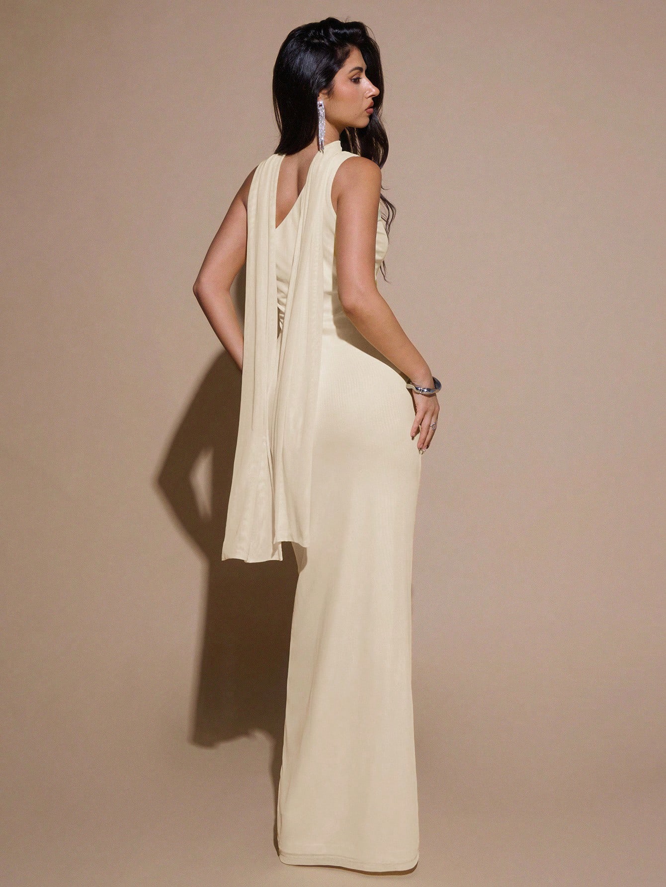 Robe moulante en maille asymétrique avec col asymétrique et fronces, jaune — vue 12