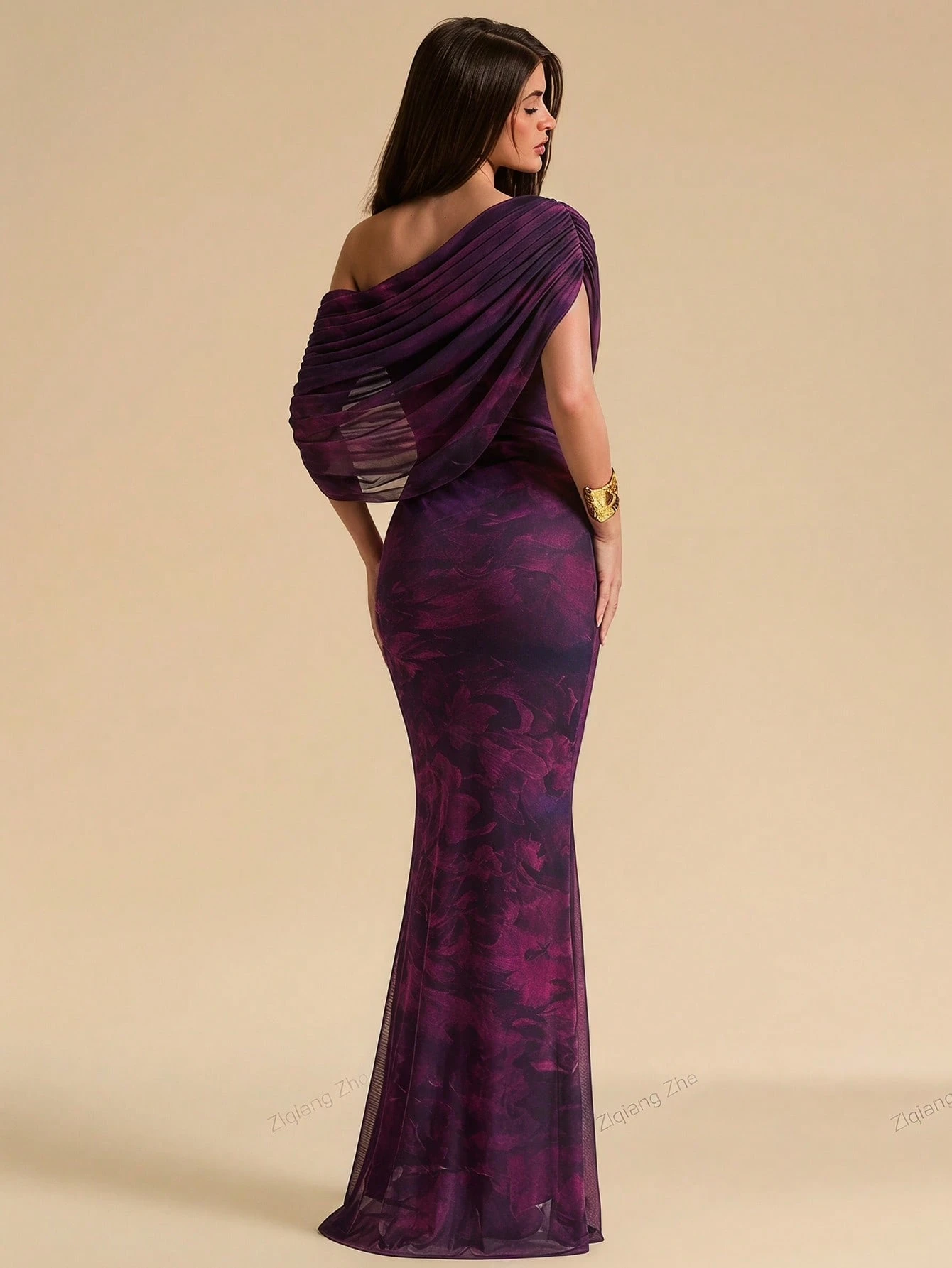 Robe élégante ajustée à épaules dénudées et froncée vert menthe, Robe élégante — vue 7