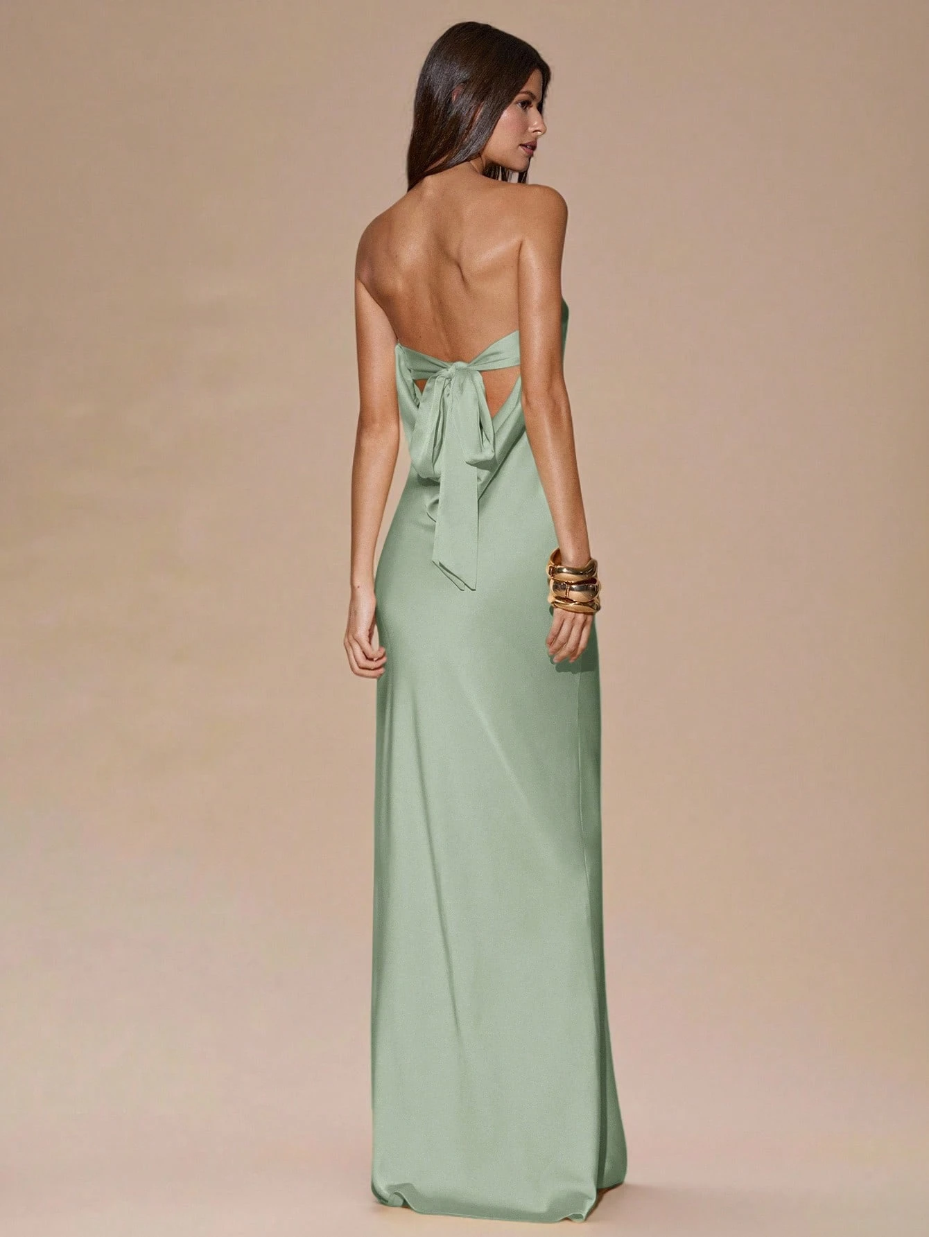 Robe longue minimaliste sexy de couleur unie jaune crème sans bretelles, dos — vue 11