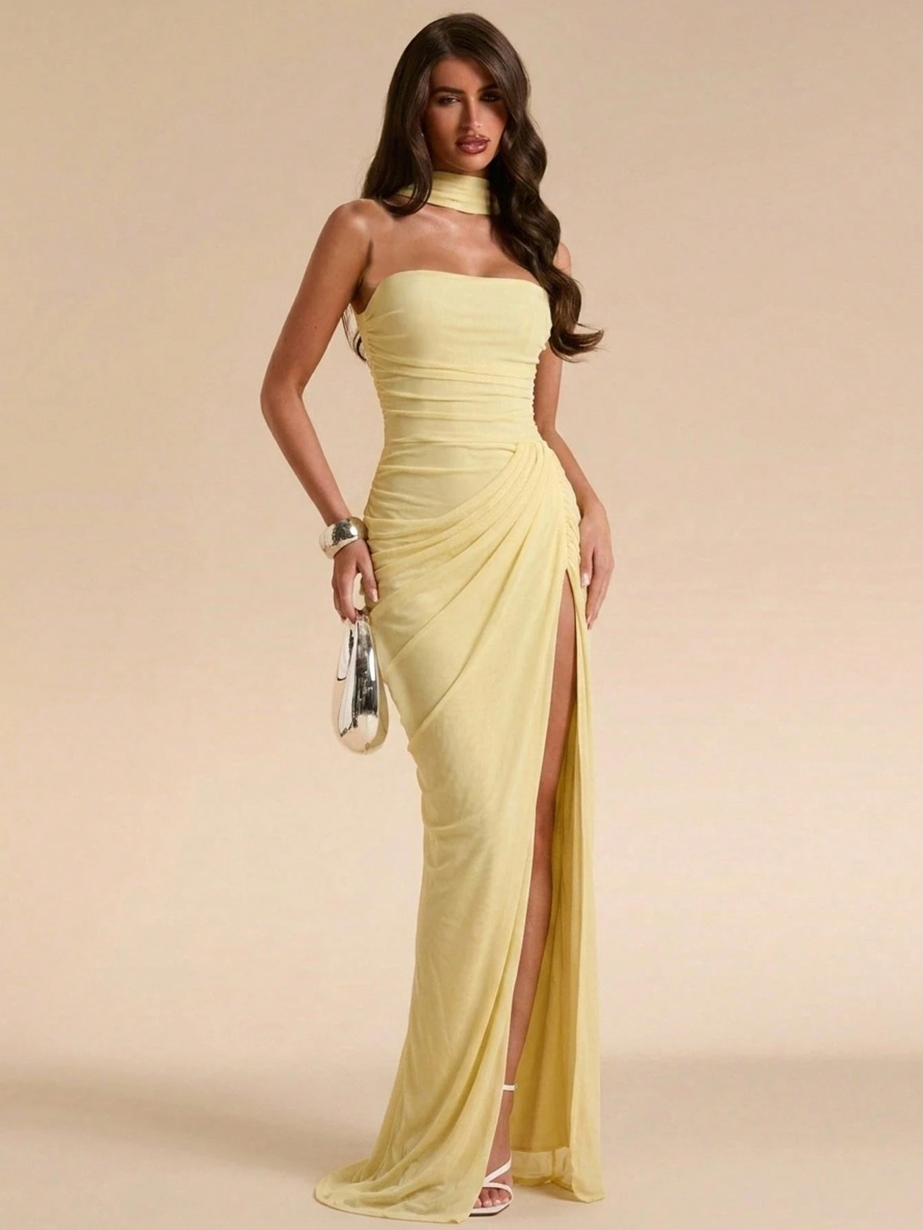Robe élégante et exquise pour femme, jaune unicolore, sans bretelles, froncée — vue 7