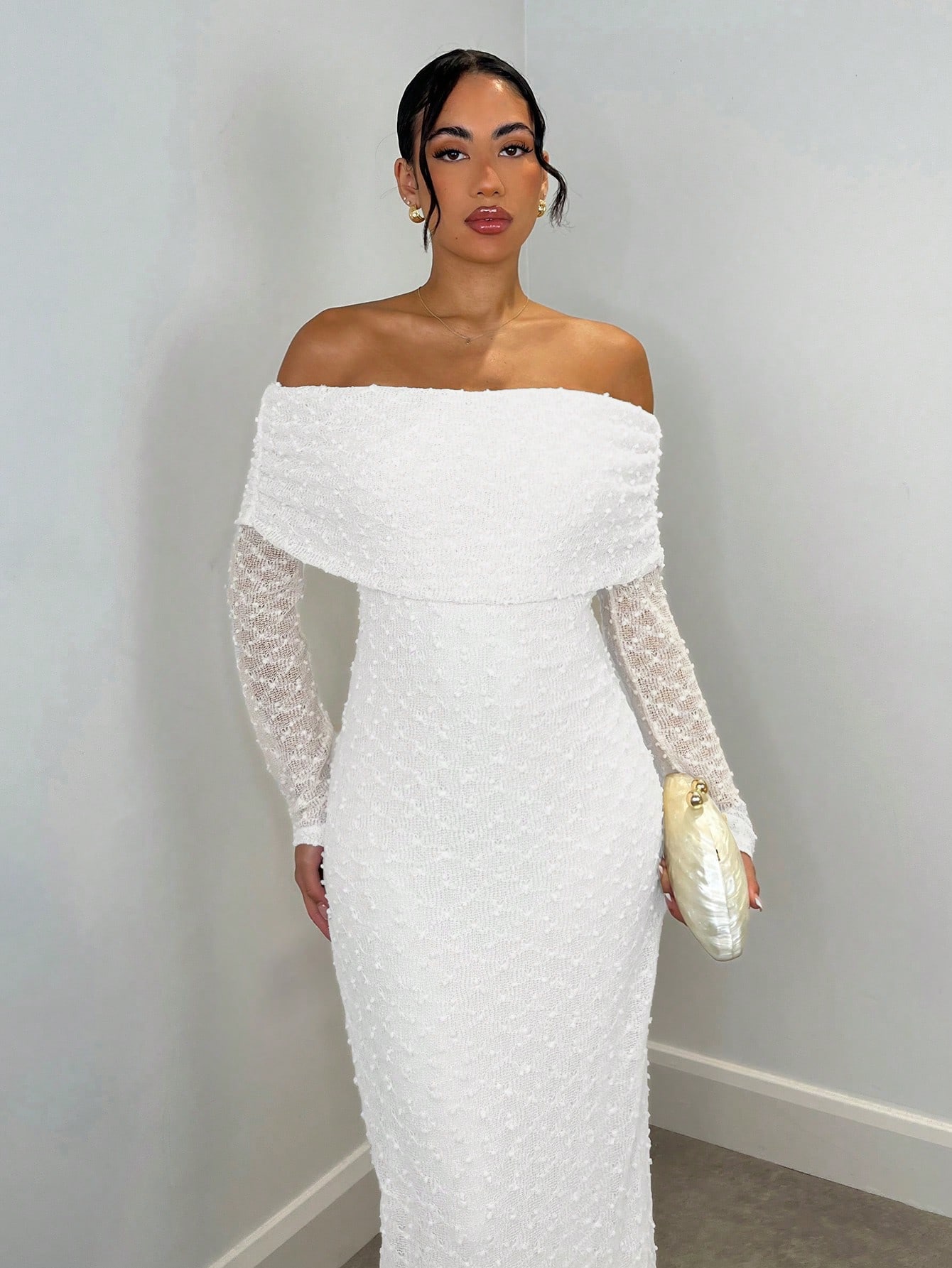 Robe moulante à manches longues en tissu jacquard texturé, épaules dénudées — vue 8
