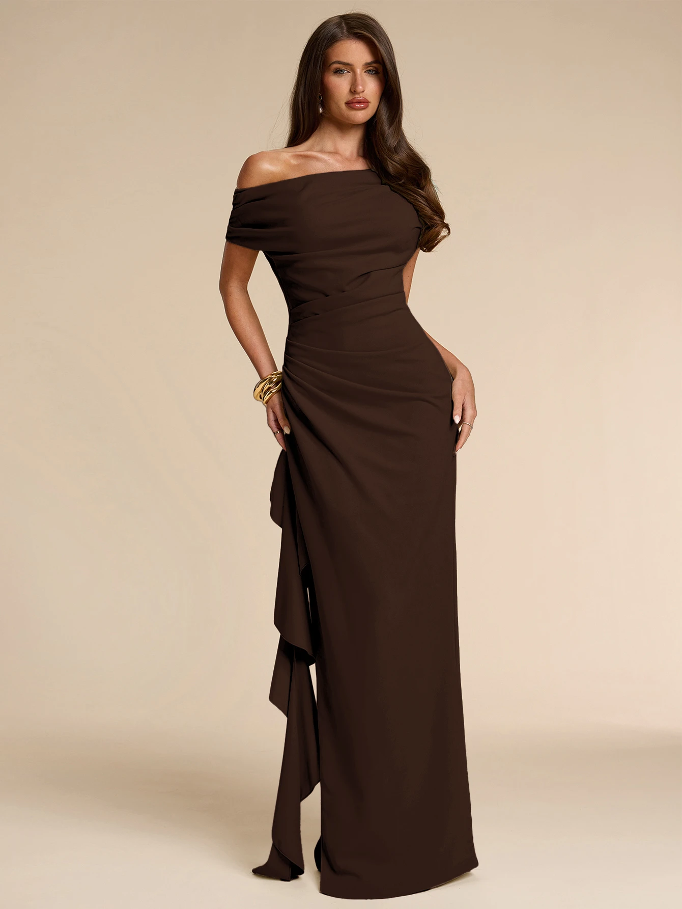 Robe d'été blanche à col asymétrique et ourlet à volants, robe élégante, robe — vue 9