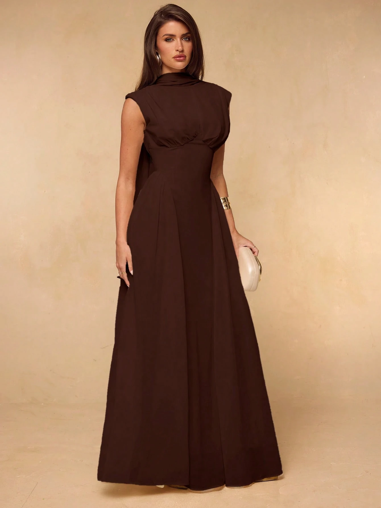 Robe ajustée froncée sans manches en mousseline de soie abricot, robe fourreau — vue 11