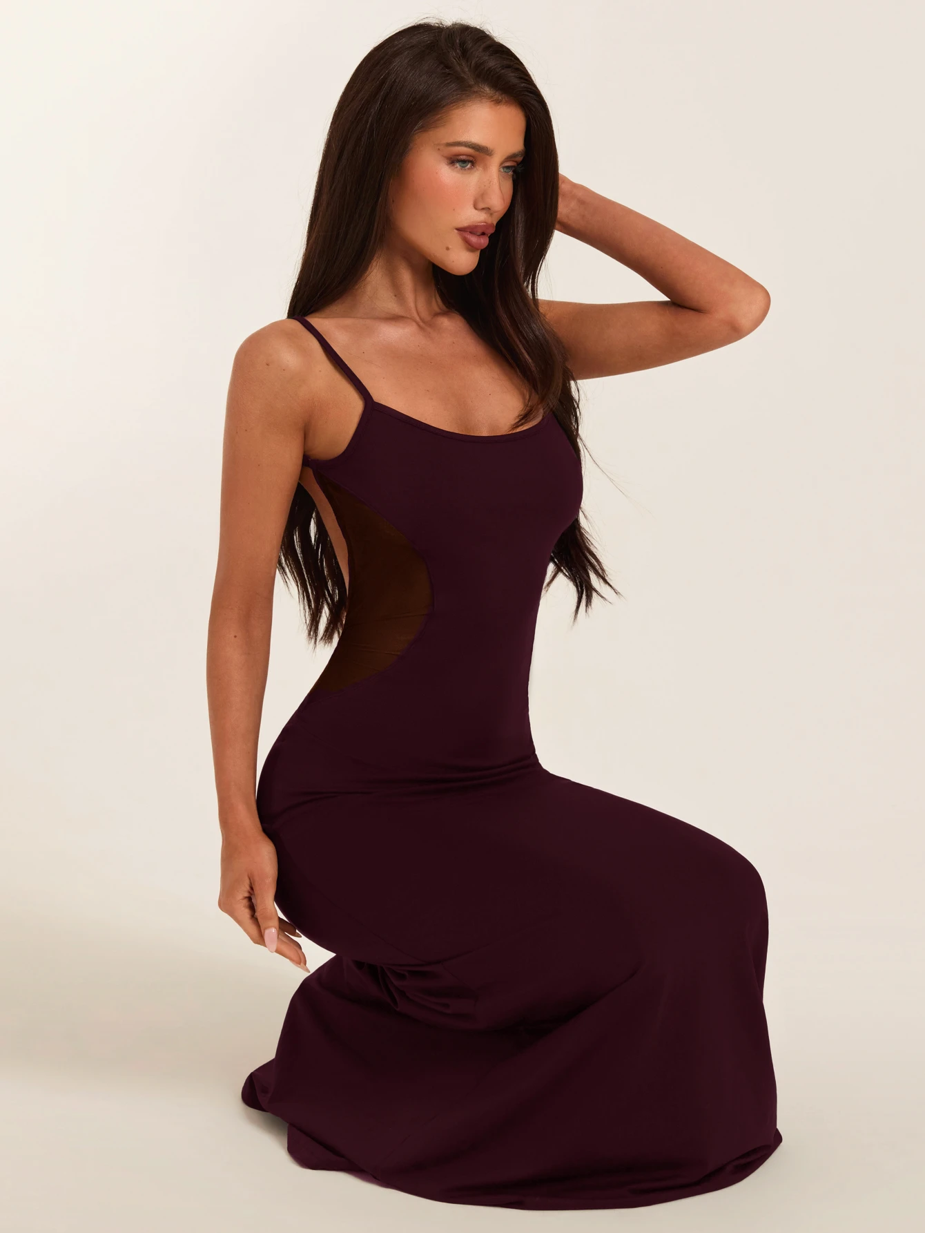 Robe longue moulante noire à fines bretelles, patchwork en maille, dos nu — vue 3
