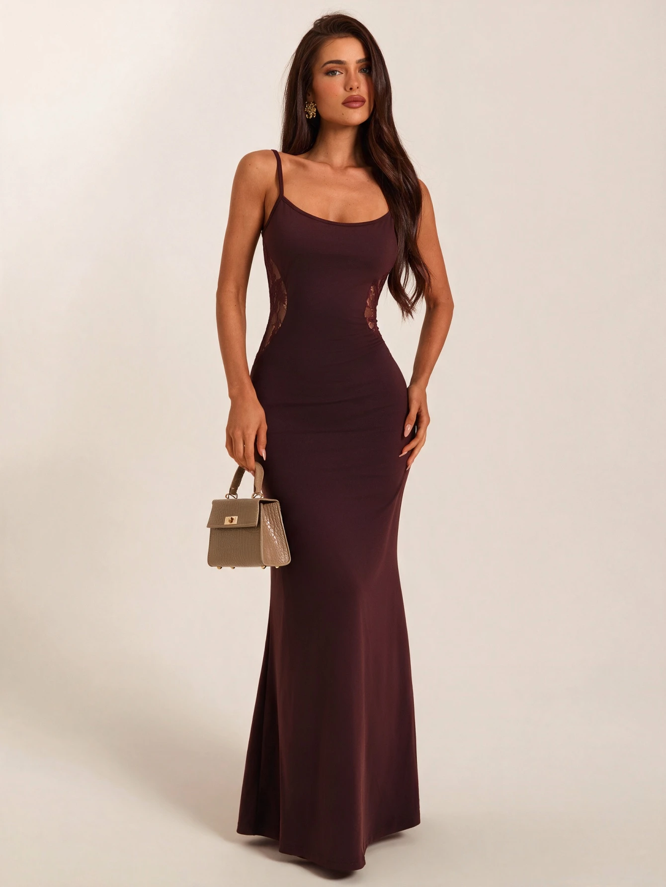 Robe longue moulante noire à fines bretelles, patchwork en maille, dos nu — vue 12