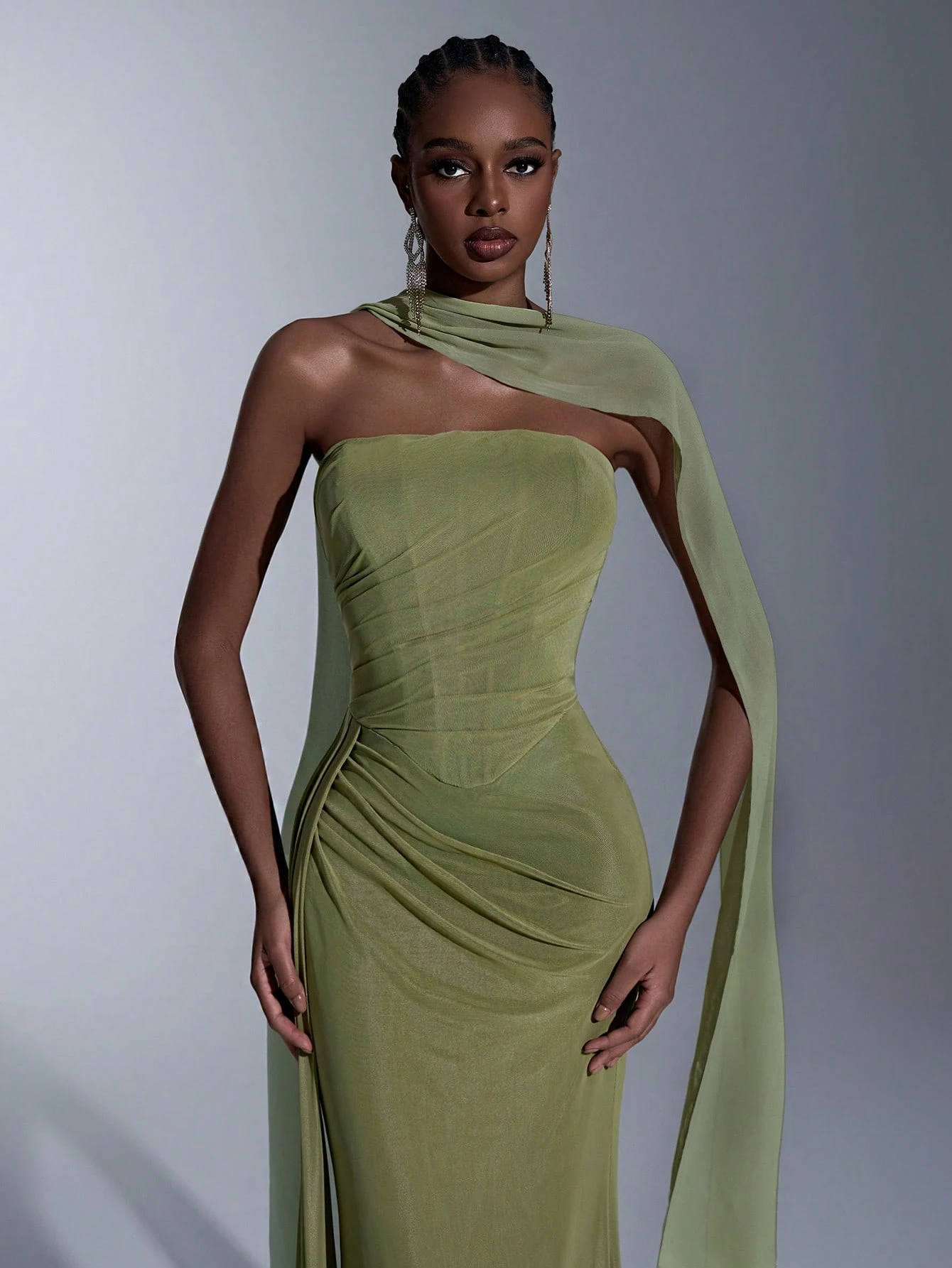 Elitara Robe élégante en mousseline de soie jaune beurre sans bretelles, coupe sirène, — vue 12