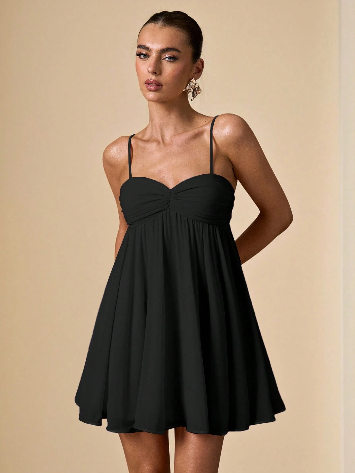 Robe d'été sans manches à fines bretelles, rose unicolore, élégante, douce et — vue 4