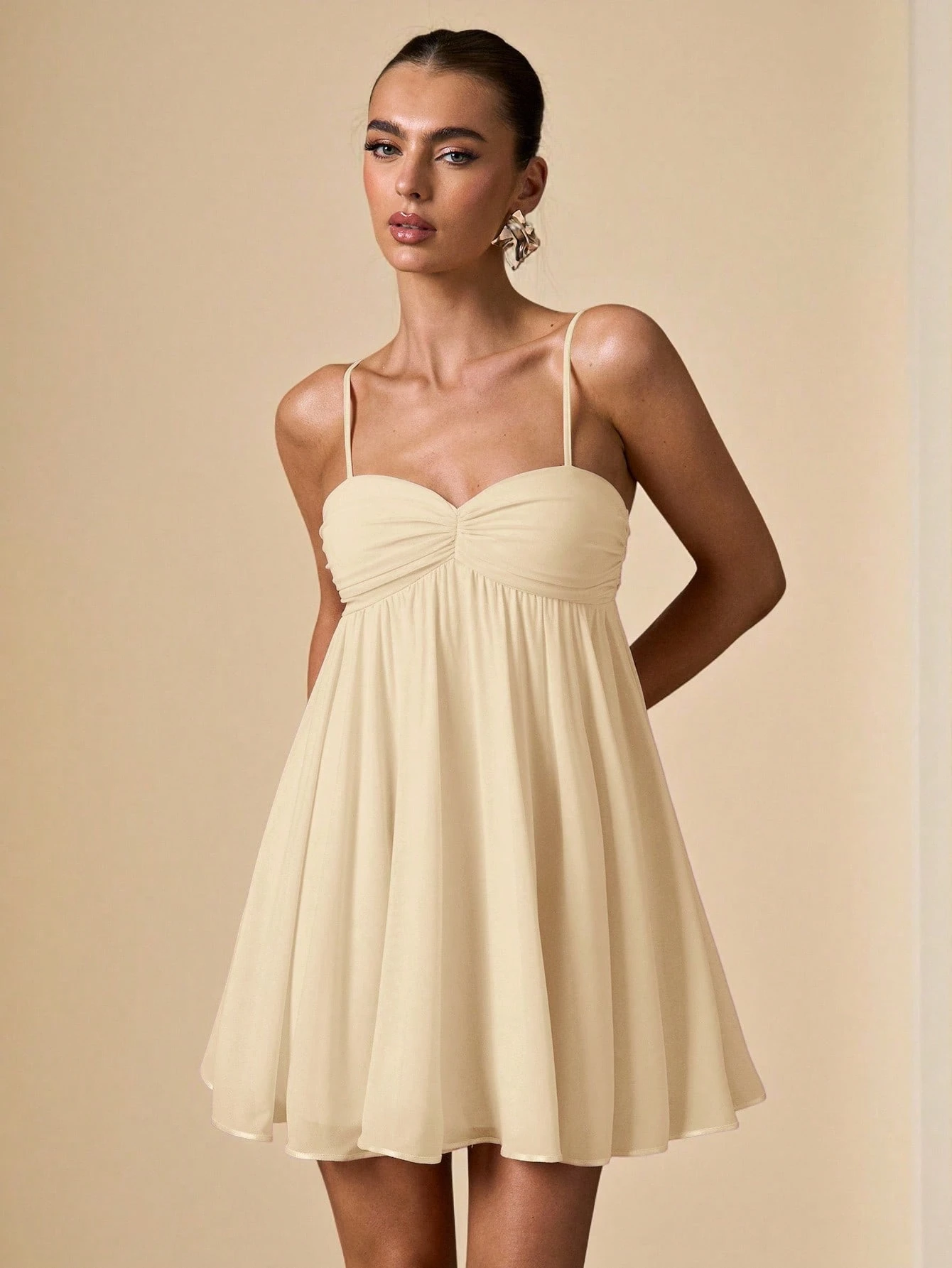 Robe d'été sans manches à fines bretelles, rose unicolore, élégante, douce et — vue 3