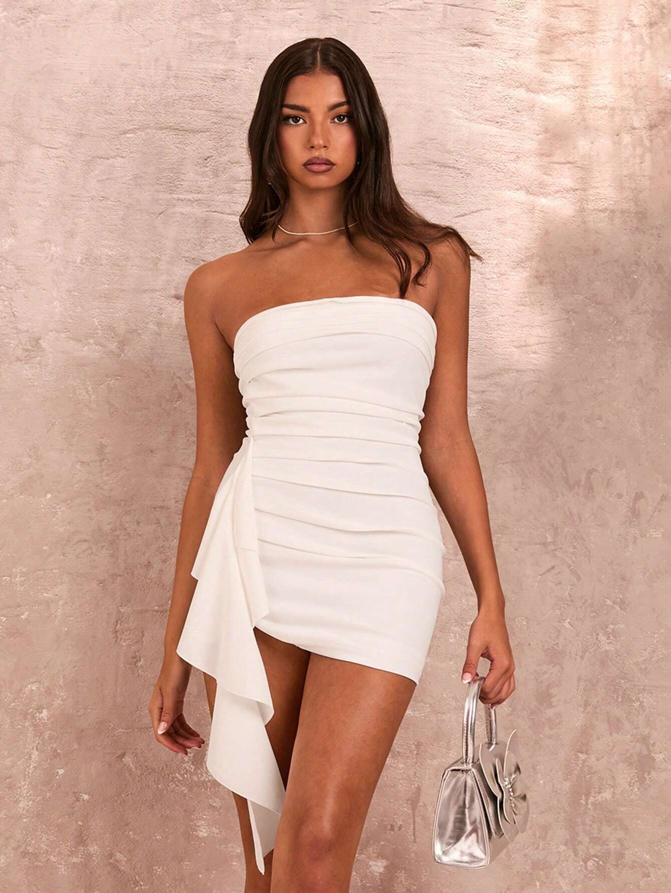 Robe blanche sans manches et sans bretelles pour femmes, sexy bandeau plissé — vue 2