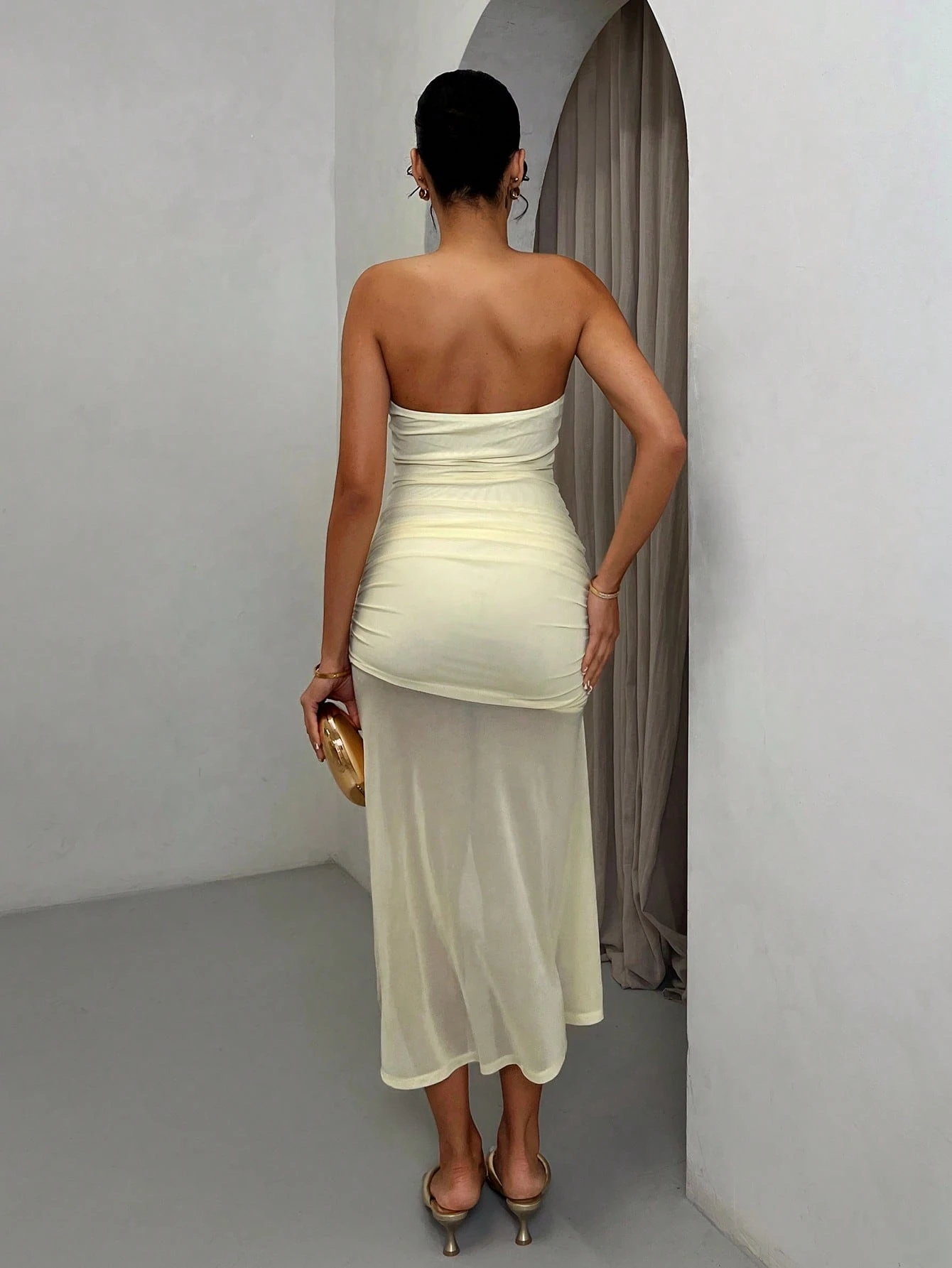 Robe mince asymétrique à ourlet plissé de couleur unie pour les vacances des — vue 3