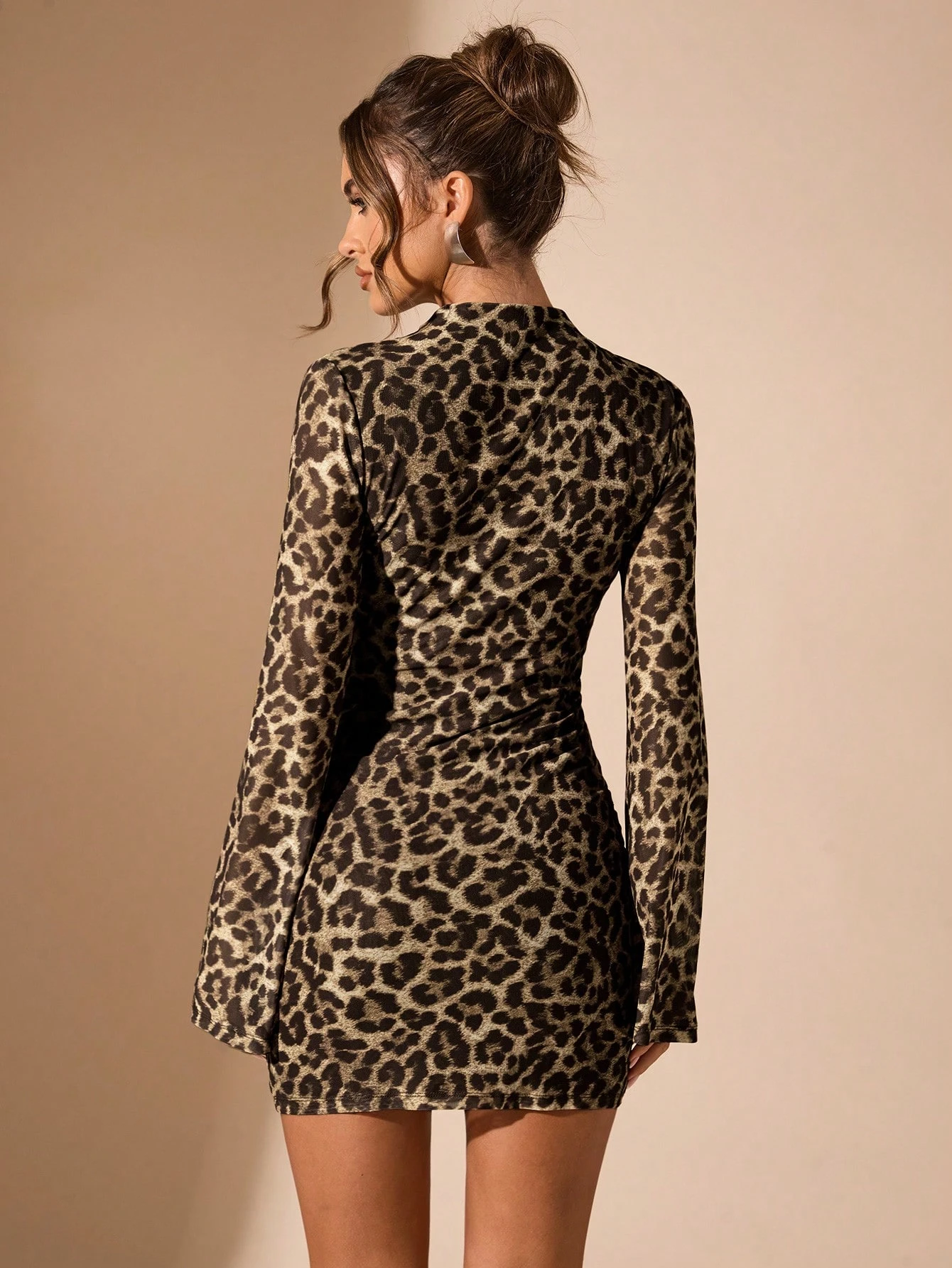 Vêtements d'automne et d'été, vêtements de vacances, robe imprimée léopard — vue 11