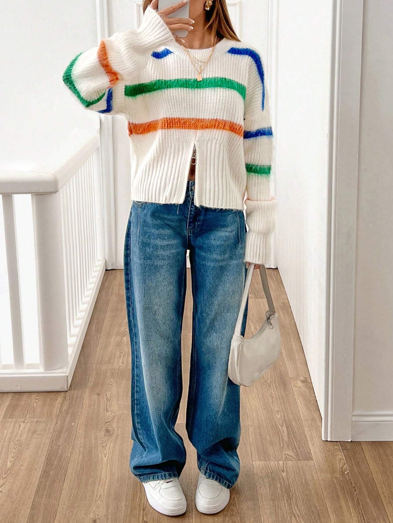 EURMUSE Pull-over femme à rayures avec détails zippés en fil poilu, bleu et blanc, style — vue 6
