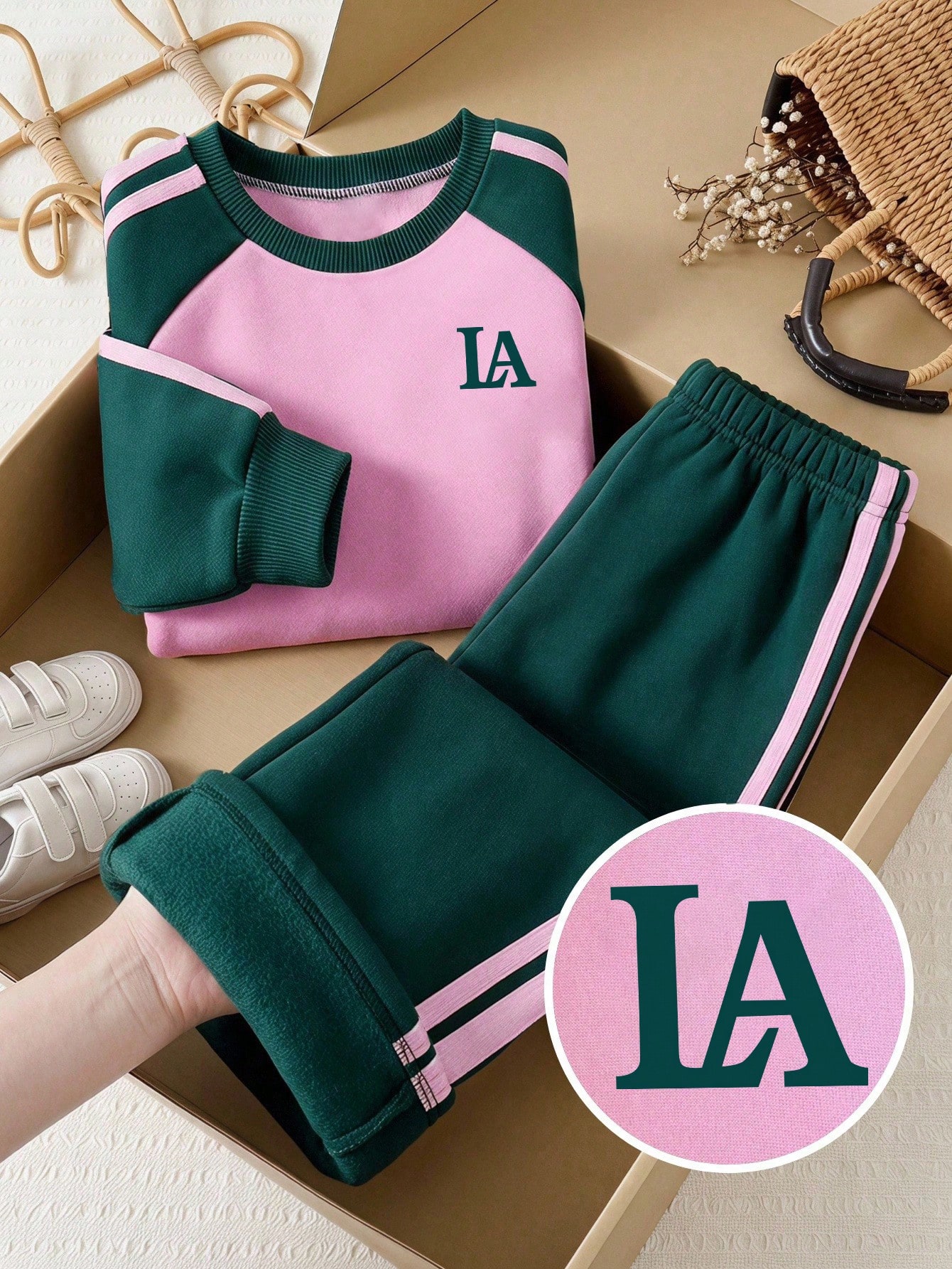 Ensemble top à col rond manches longues et pantalon avec imprimé lettres et blocs de — vue 7