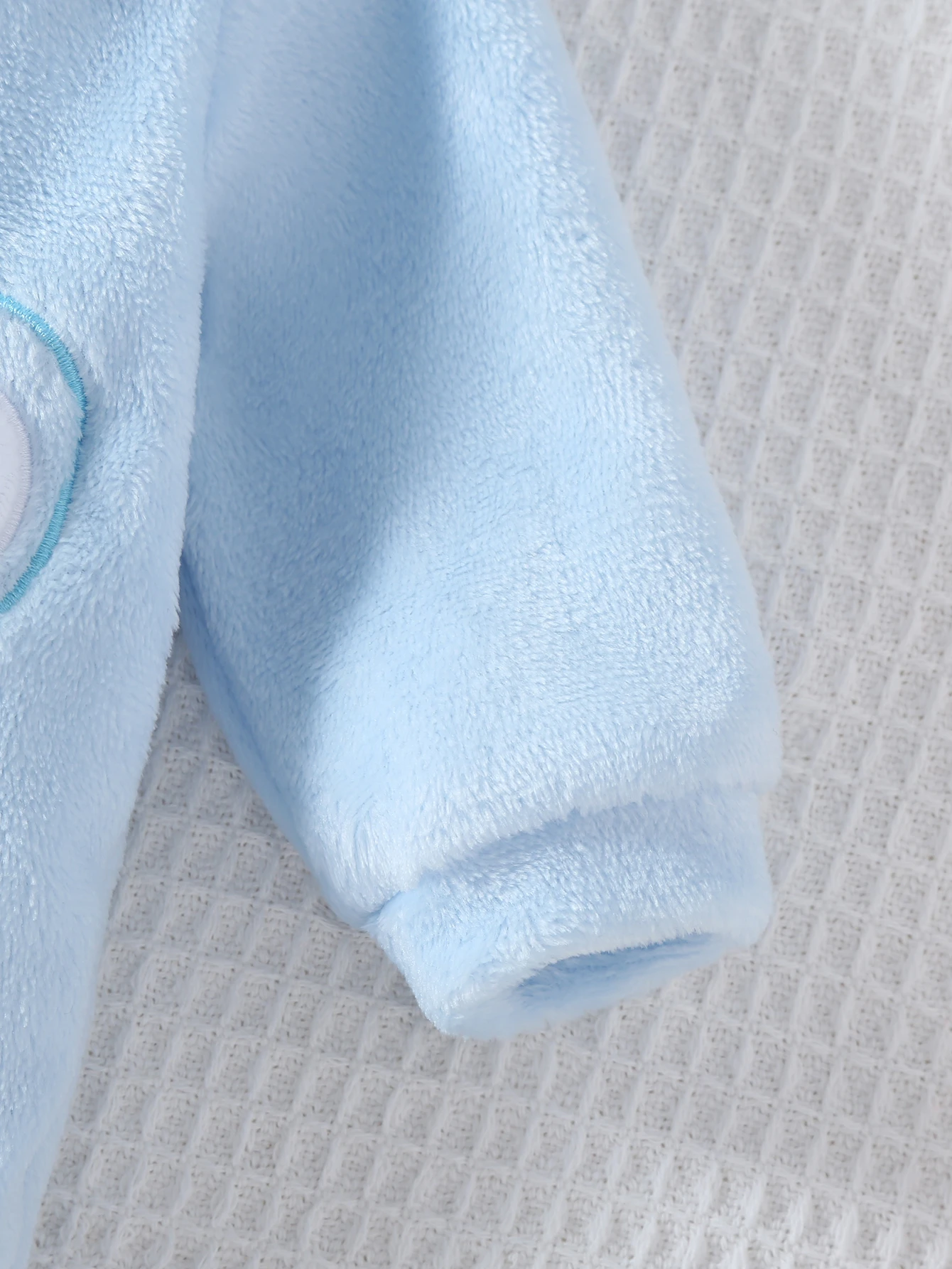 Barboteuse à pieds en flanelle double face à manches longues pour nouveau-nés, motif — vue 10