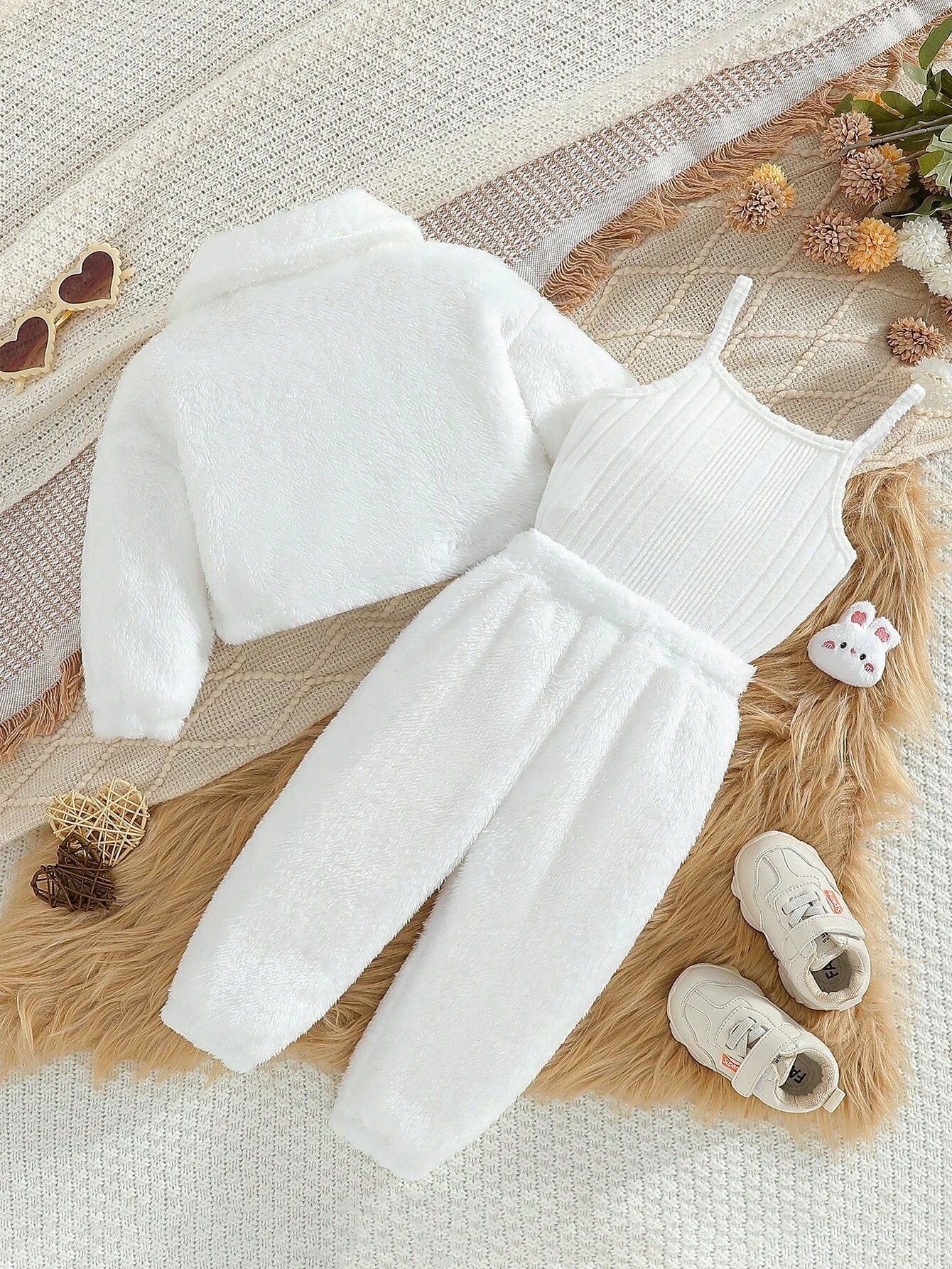 3 pièces Ensemble d'hiver pour bébé fille, tout blanc, tenue de famille assortie — vue 5