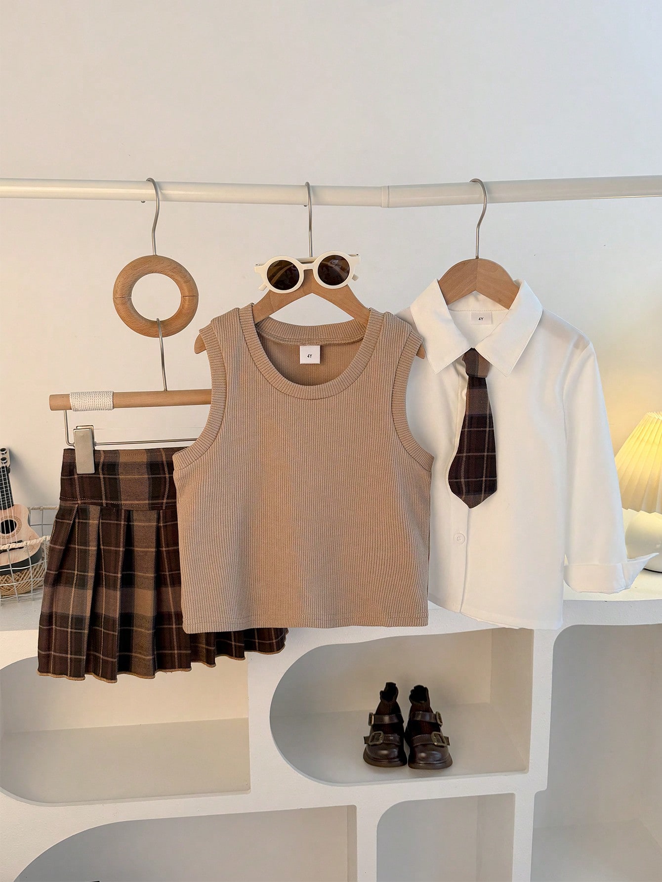 Ensemble 4 pièces style académique frais pour filles en début d'automne: chemise blanche — vue 3