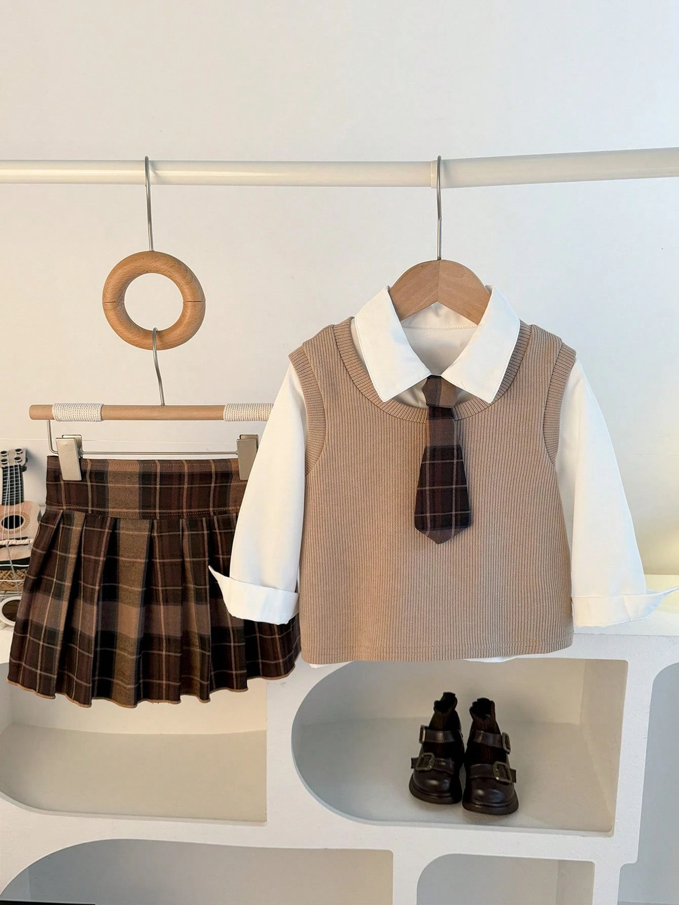 Ensemble 4 pièces style académique frais pour filles en début d'automne: chemise blanche — vue 2