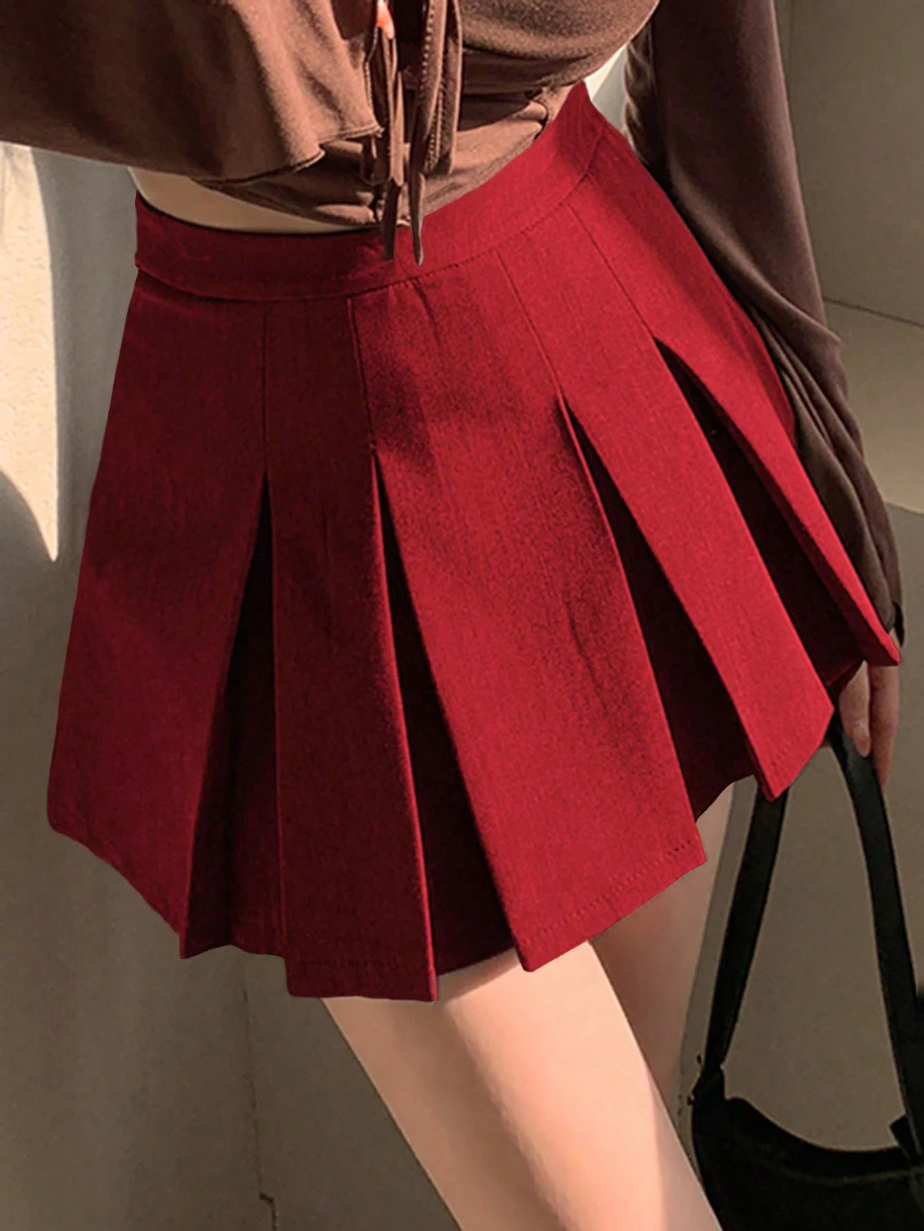DAZY Jupe mini plissée de couleur unie polyvalente et décontractée pour femmes, style — vue 9
