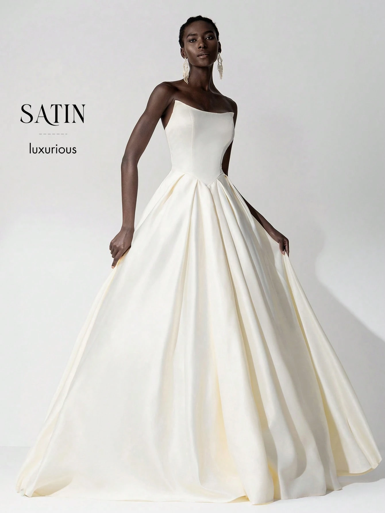 Belle Robe longue élégante et romantique en satin sans bretelles avec lien croisé — vue 8