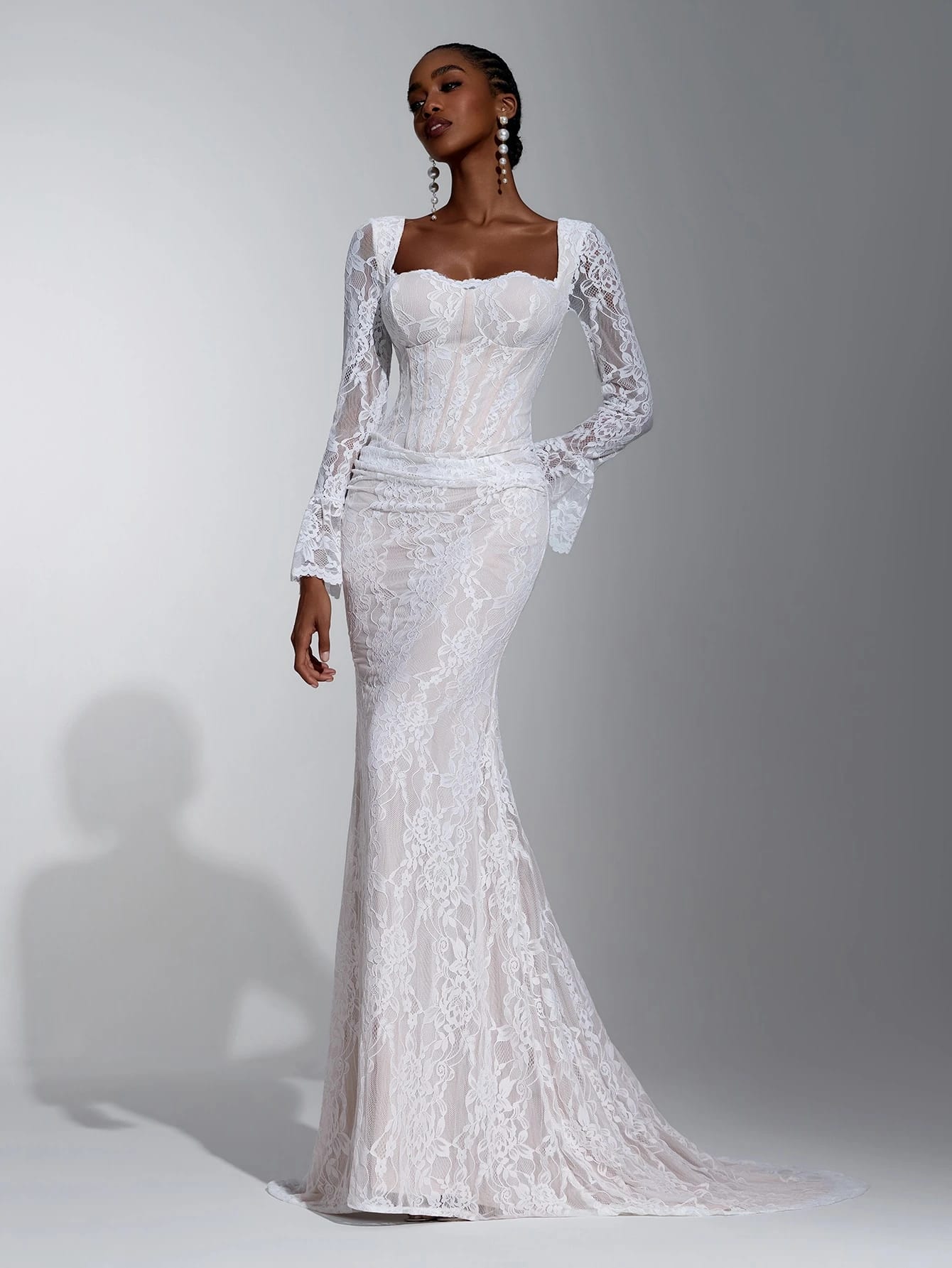 Elitara Robe de mariée élégante et chic pour dîner et fiançailles, en dentelle blanche