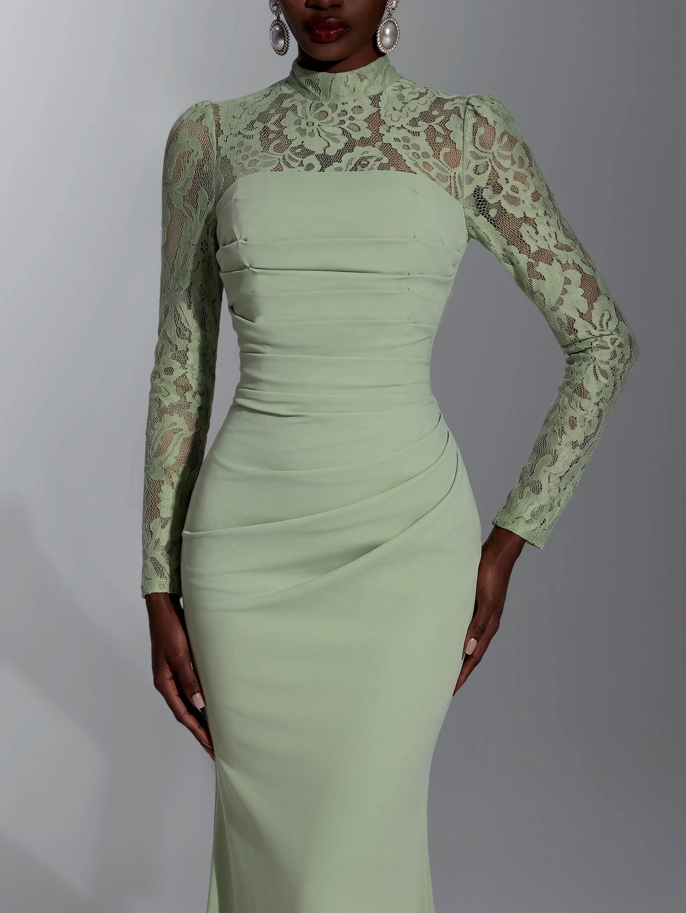 Elitara Robe longue élégante et luxueuse en dentelle transparente, col rond, manches — vue 3