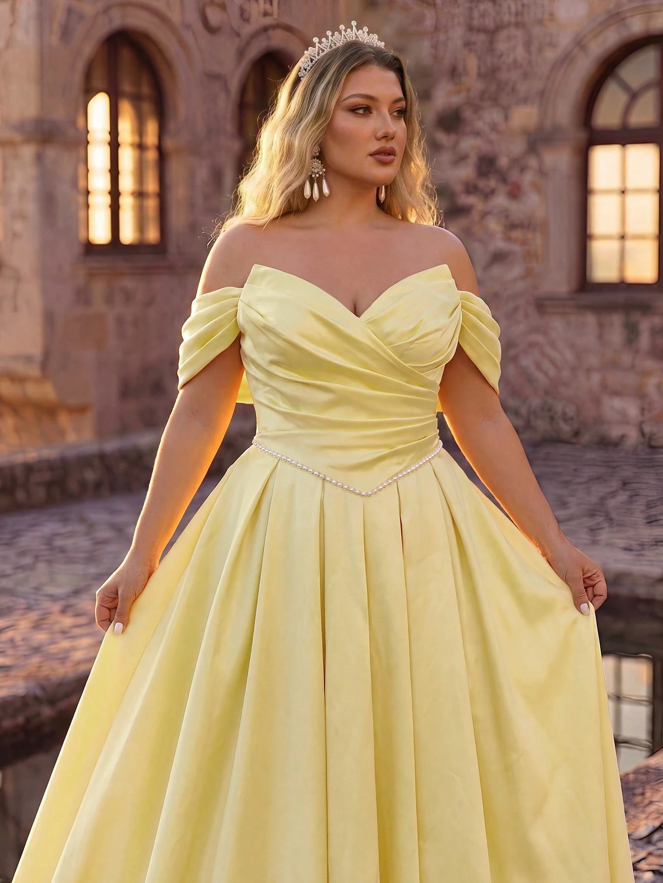 Glamrae Robe de mariée grande taille élégante et romantique style cour, col en V profond, — vue 8